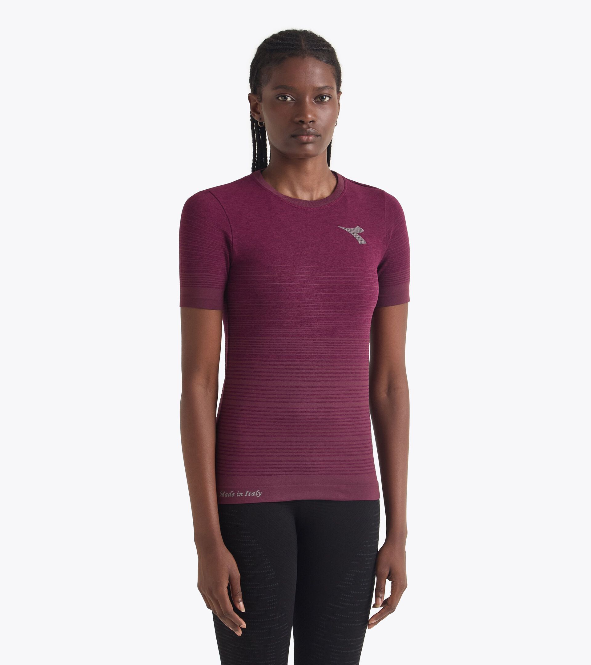 Technical t-shirt for temperature control - Running - Women’s L. SS T-SHIRT STRATOUNO MAROON BANNER - Diadora