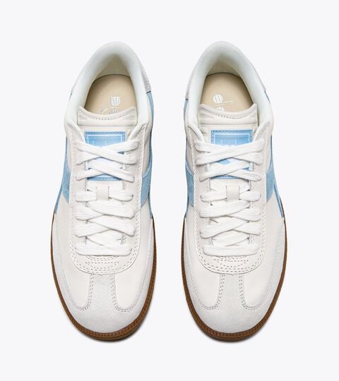 TRAINER METAL, WIESS/HELLBLAU Sneaker aus Leder - alle Geschlechter TRAINER METAL WIESS/HELLBLAU - Diadora