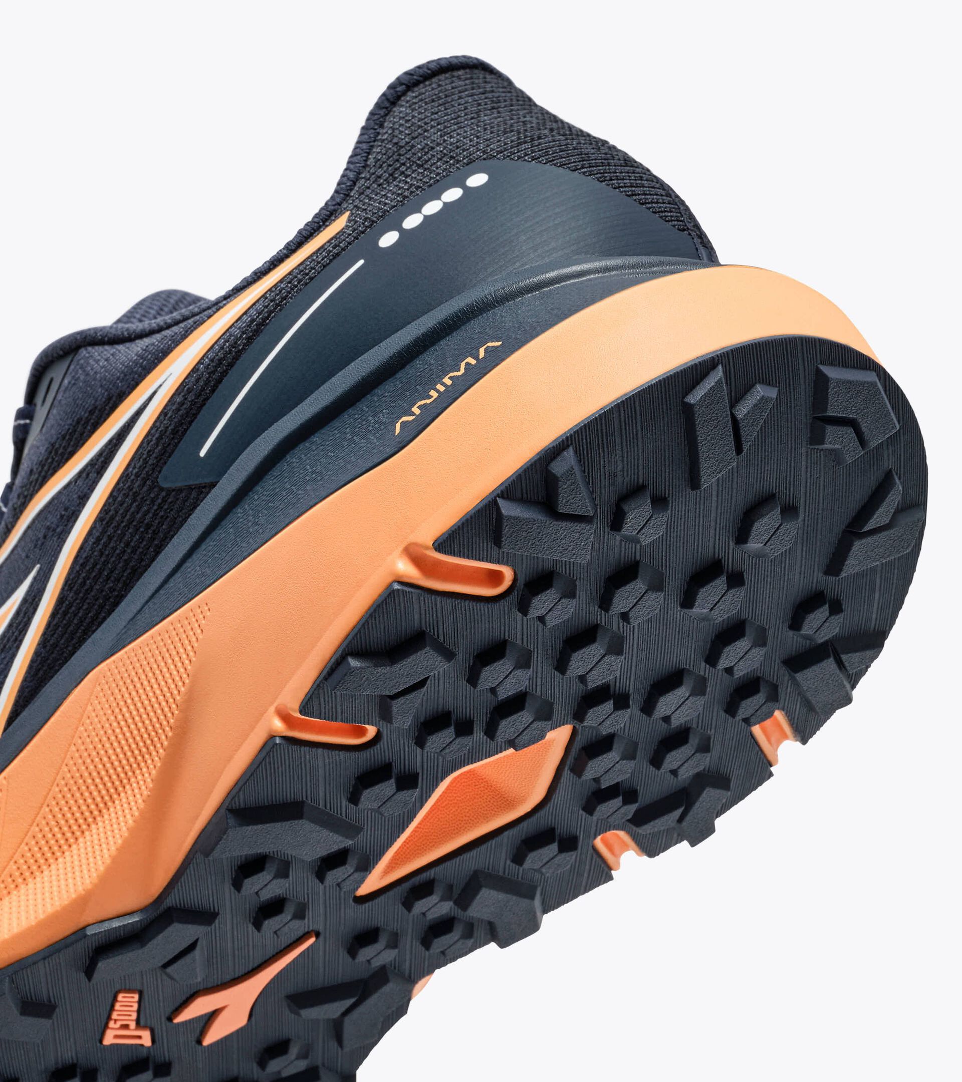 Running shoe - Stability, comfort and durability - All-gender
 NUCLEO 2 GR AFTER MIDNIGHT /PEACH COBBLER - Diadora