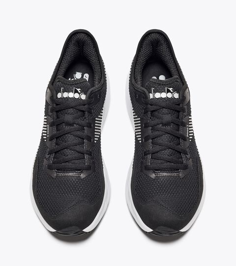 PASSO 3, BLACK/SILVER Running shoe - Men PASSO 3 BLACK/SILVER - Diadora