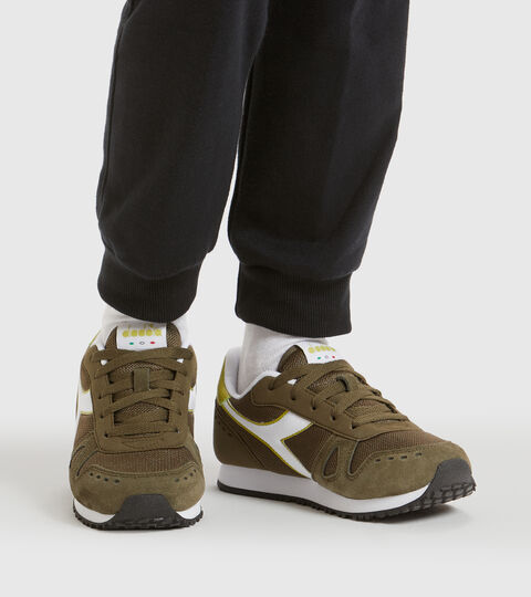 SIMPLE RUN GS, OLIVE GREEN Sports shoes - Youth 8-16 years SIMPLE RUN GS OLIVE GREEN - Diadora