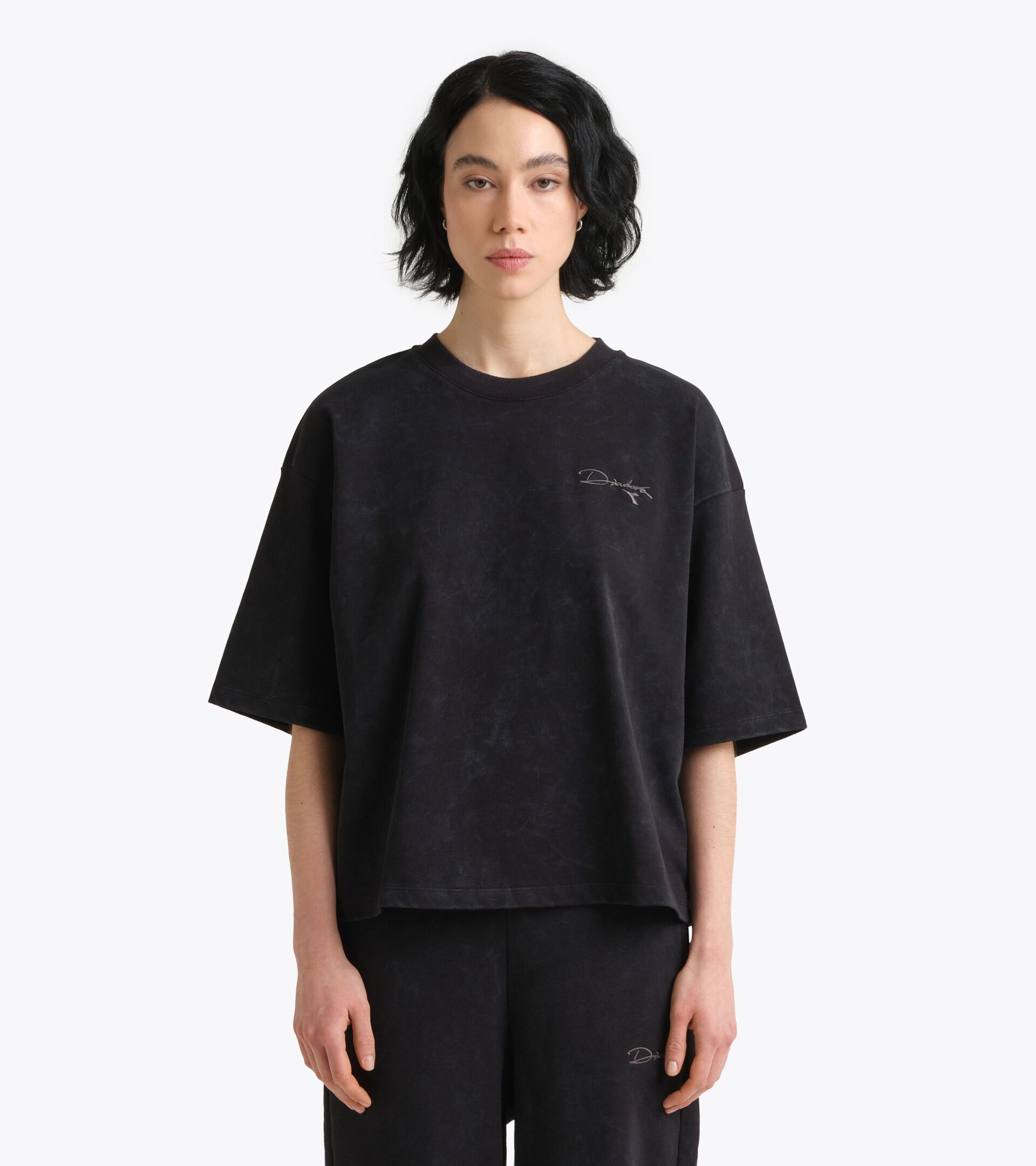 Camiseta de algod&oacute;n estilo retro - Mujer
 L. T-SHIRT SS AVENUE LAB I ANTRACITA - Diadora