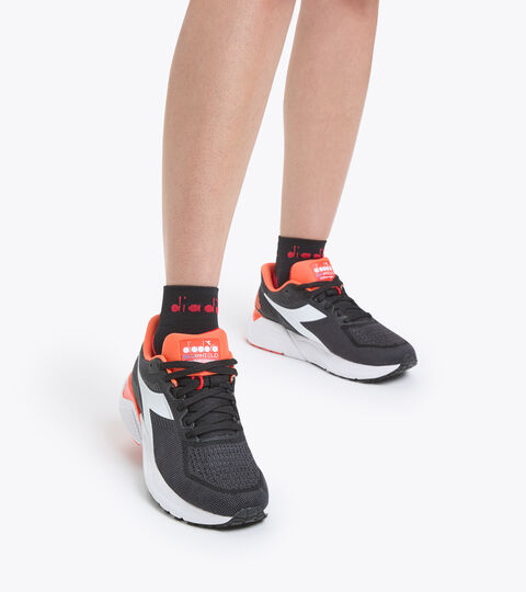3 LIGHTWEIGHT QUARTER SOCKS, BLACK Lightweight socks - Pack of 3 pairs 3 LIGHTWEIGHT QUARTER SOCKS BLACK - Diadora