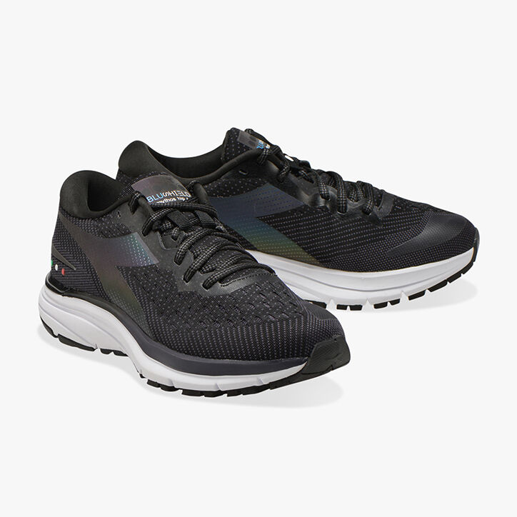 diadora mythos blushield hip 4