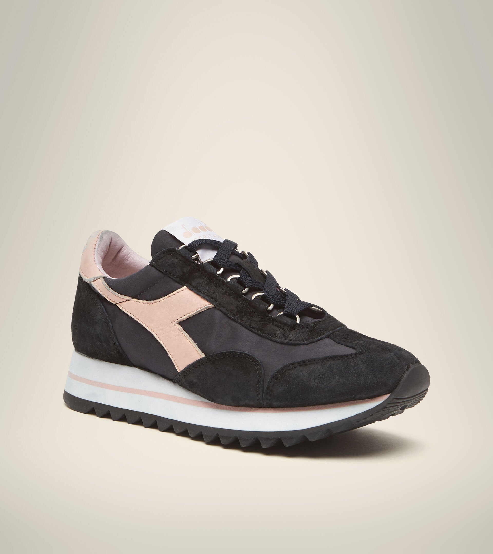 Footwear Heritage DONNA EQUIPE SUEDE SW EVO WN DARK NAVY Diadora