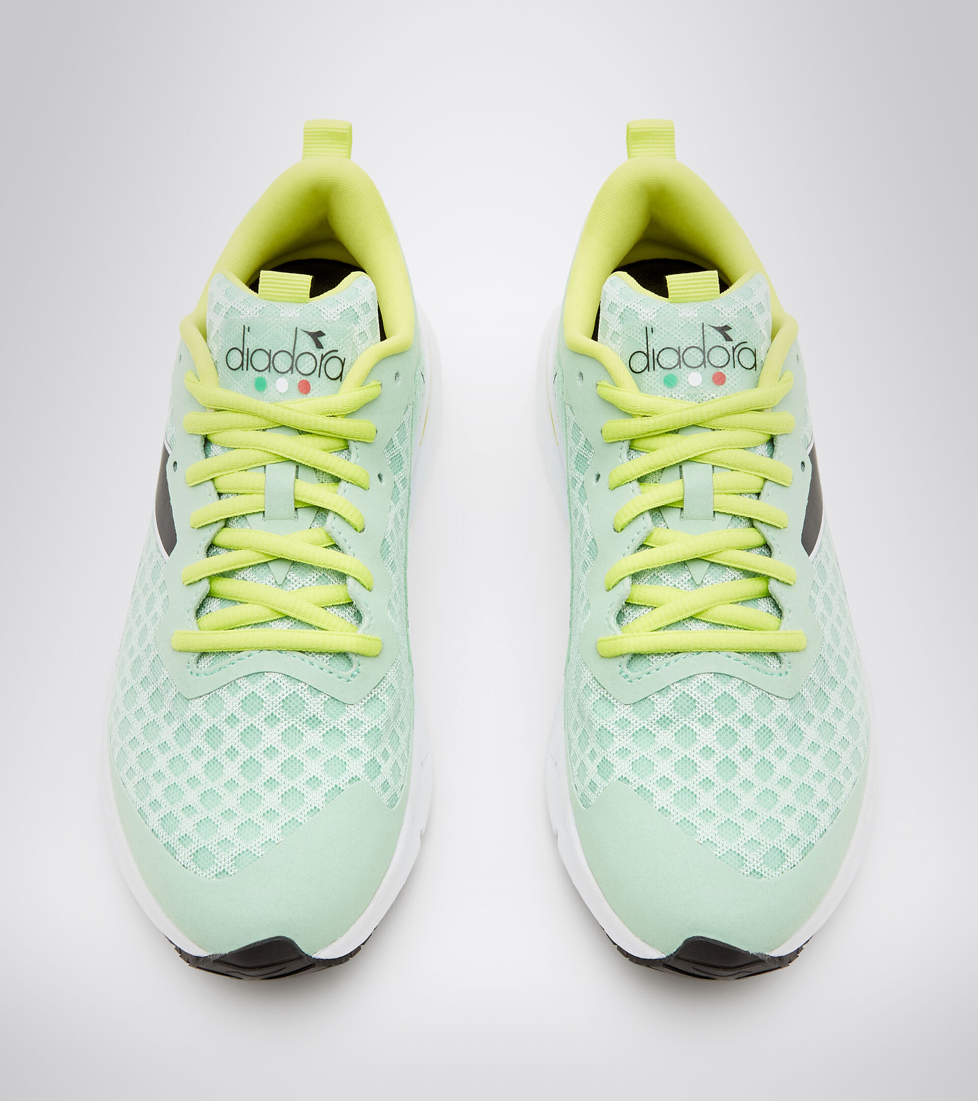 Footwear Sport DONNA MYTHOS BLUSHIELD VOLO W GREEN ASH/BLACK/SULPHUR SPRING Diadora