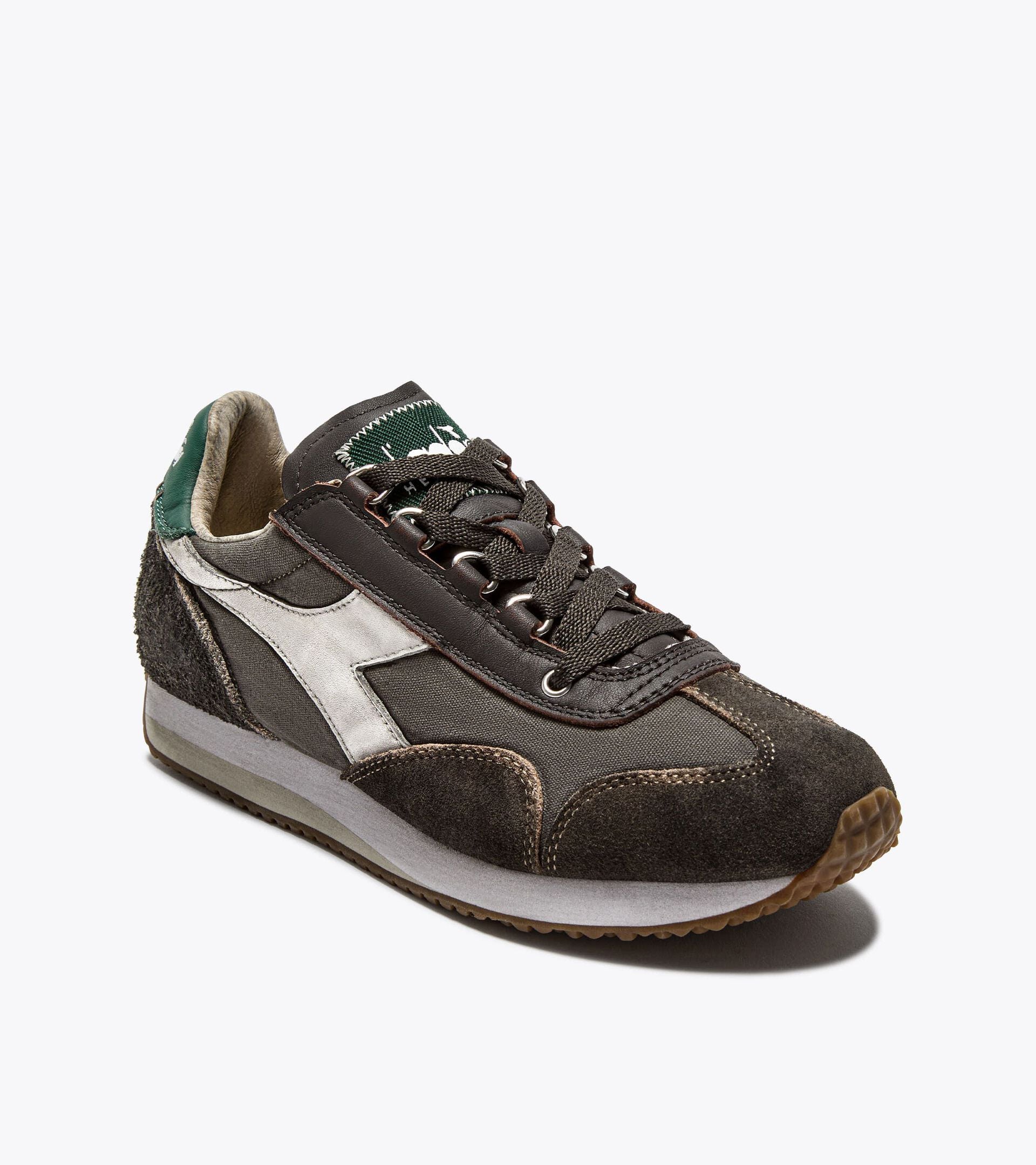 Low-profile Heritage sneaker - All-gender EQUIPE DIRTY SW EVO BEIGE SESAME - Diadora