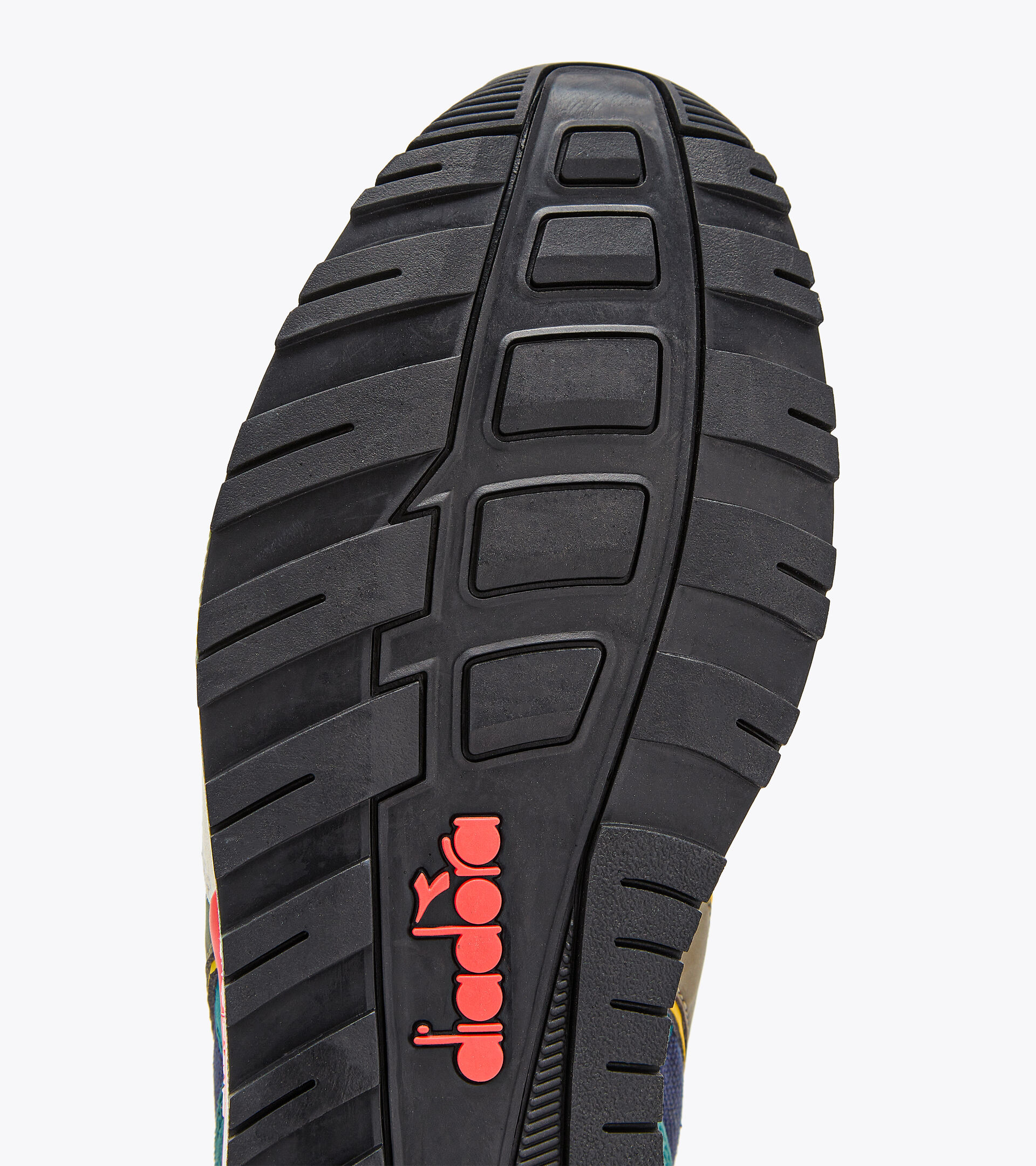 Sports shoes - Men  N9002 NAVY WHITE/CLASSIC NAVY/DARK RED - Diadora