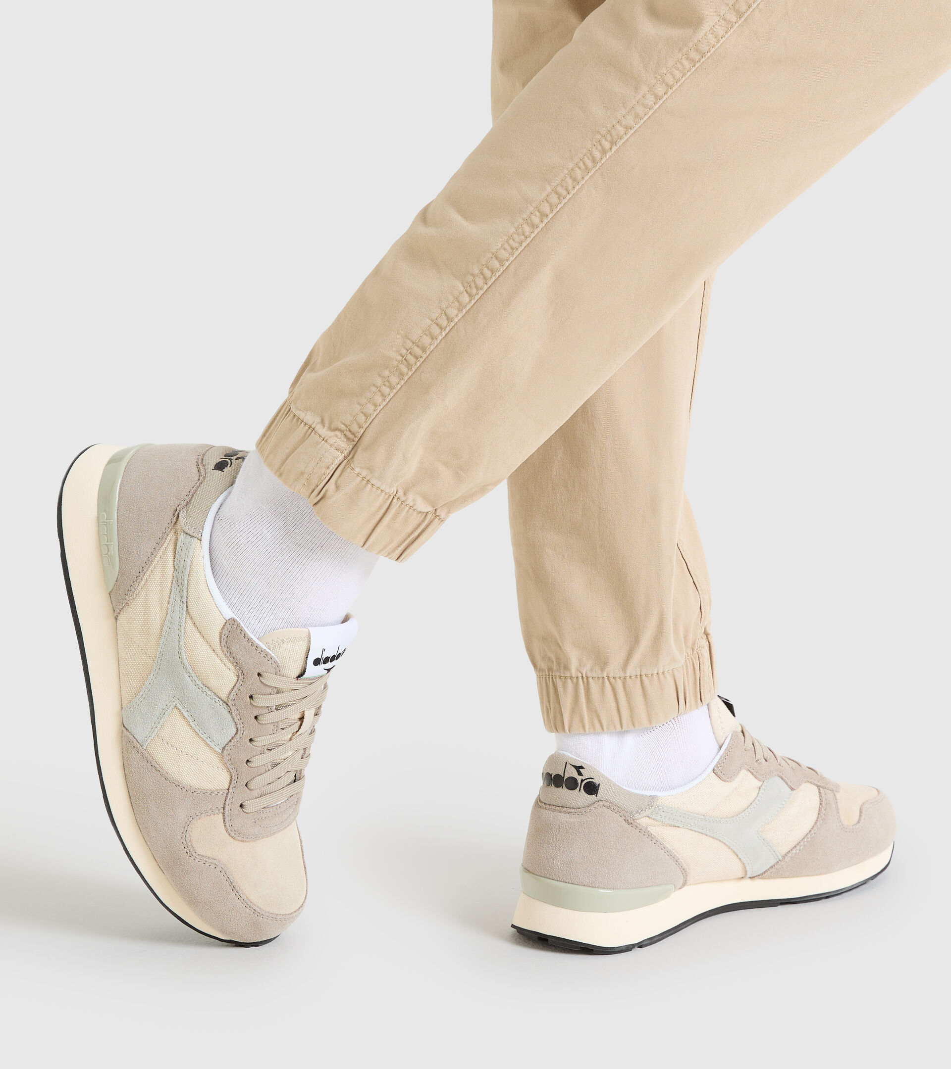 Sports shoes - Unisex CAMARO SUEDE PARCHMENT/FEATHER GRY/ALFALFA - Diadora