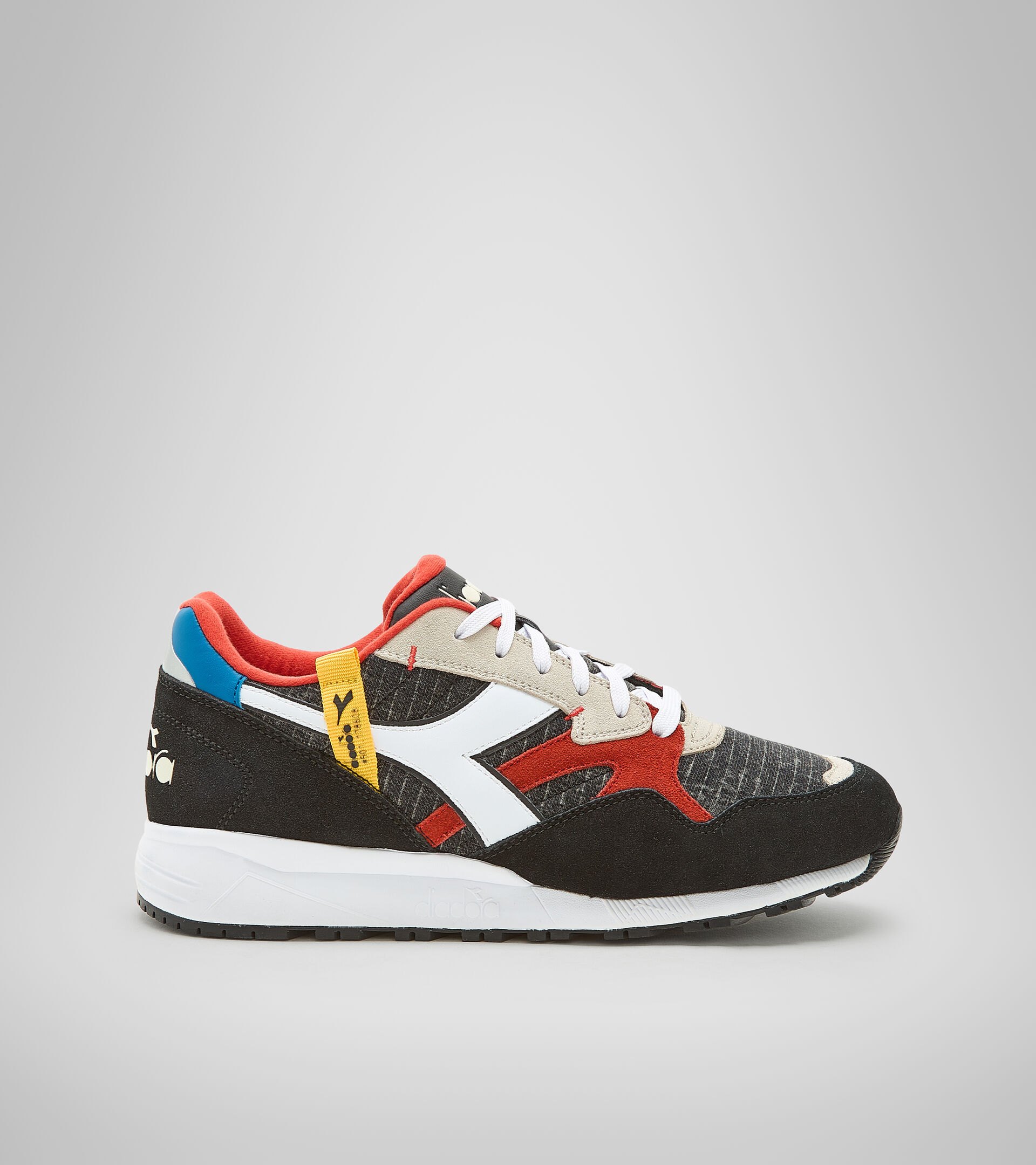 Scarpa sportiva - Uomo N902 LABEL NERO/ROSSO LAVA FUSA - Diadora