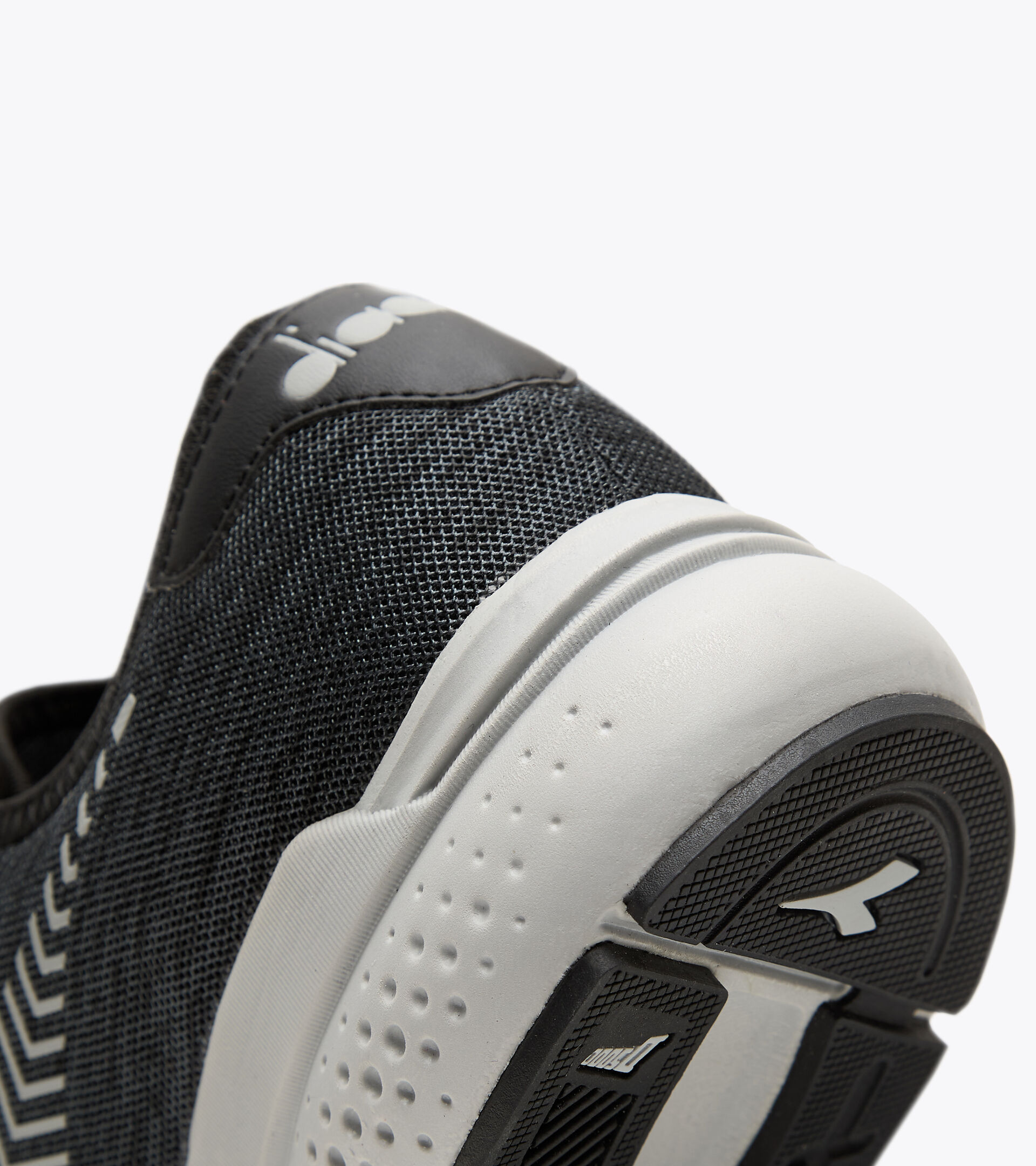 Sports shoes - Men PASSO BLACK/SILVER - Diadora