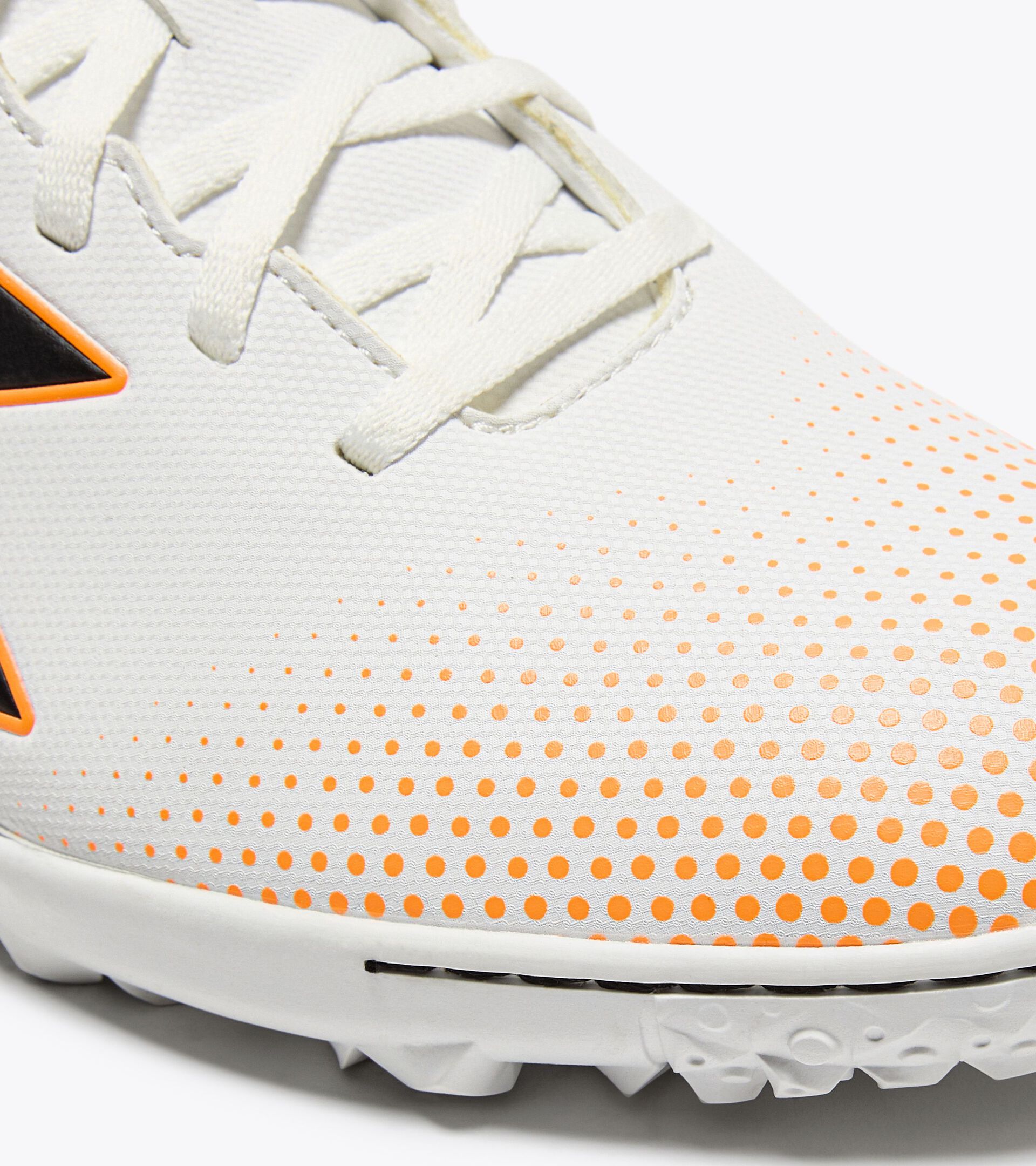 Calcio boots for synthetic ground - Men's PICHICHI 7 TFR WHITE/BLACK/ORANGE FLUO - Diadora