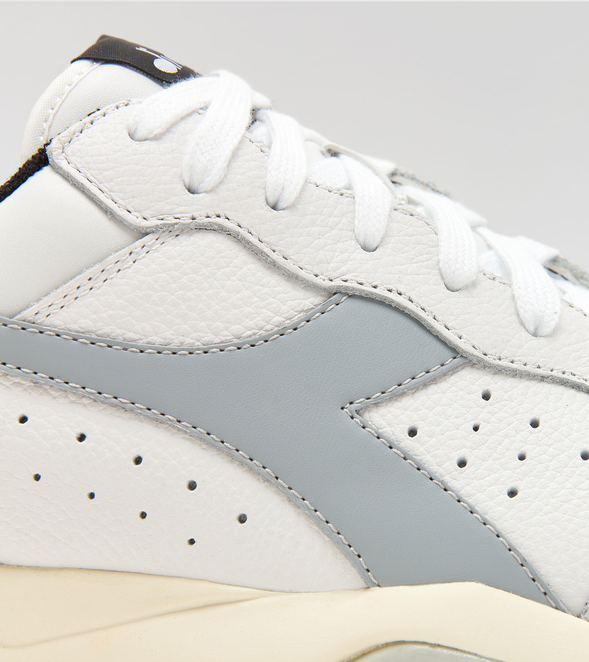 Sports shoe - Unisex MAVERICK H.O.C. WHITE/HIGH RISE - Diadora