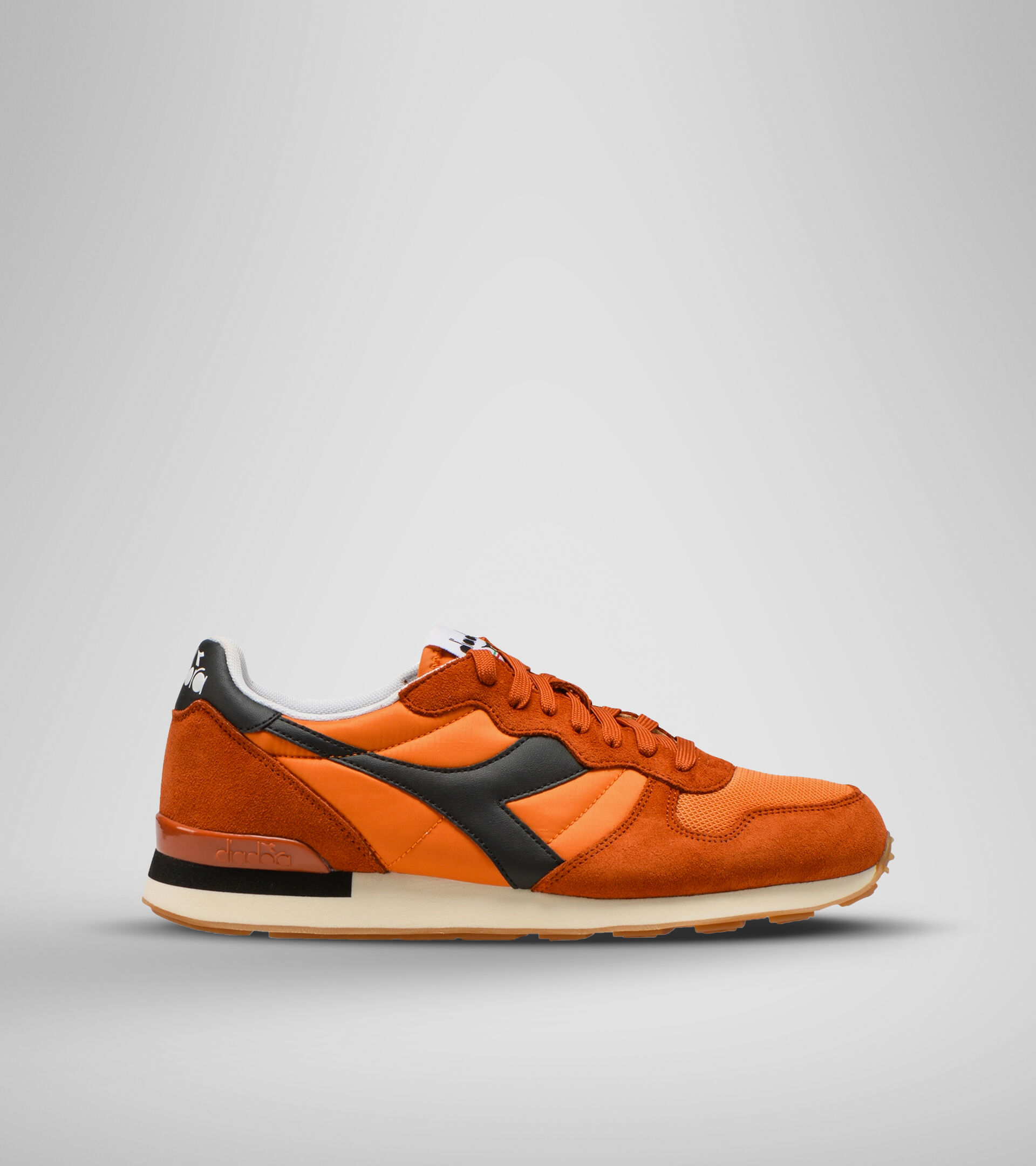 Footwear Sportswear UNISEX CAMARO MRRN FIAMMA DORATA/MRRN SOLE D Diadora
