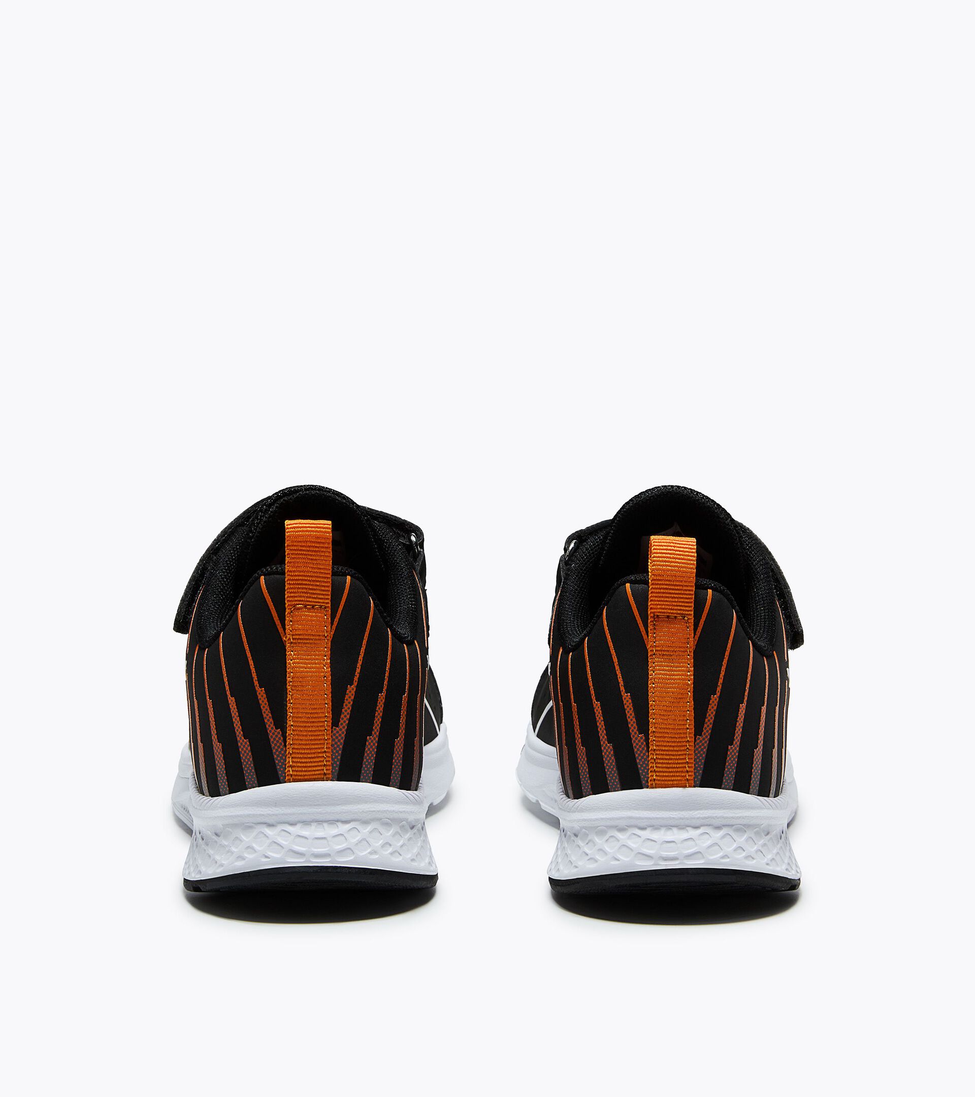 Running shoes - Boys and girls FALCON 6 SL JR V BLACK/WHITE/ORANGE - Diadora