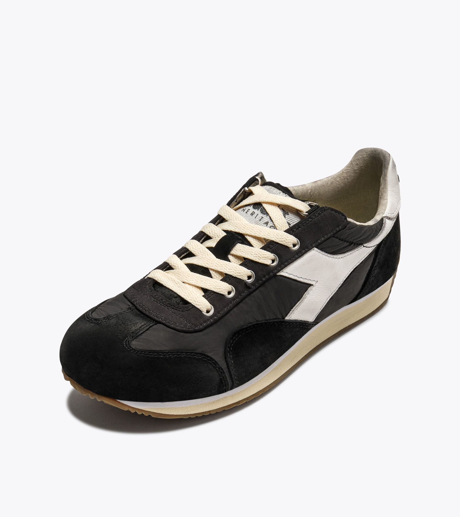 Heritage-Sneaker aus Veloursleder - Alle Geschlechter EQUIPE VELA SW SCHWARZ - Diadora