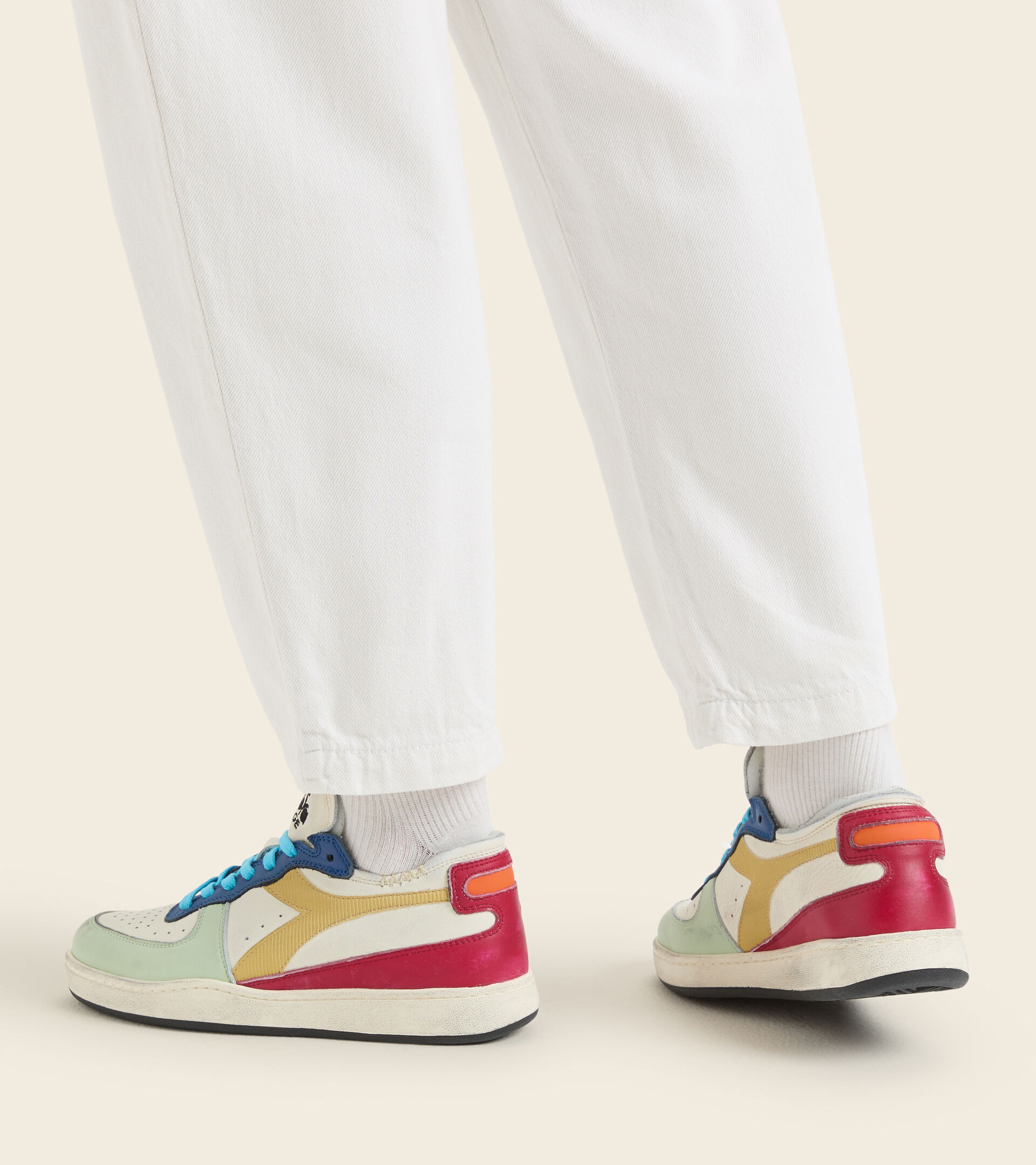Heritage shoe - Unisex MI BASKET ROW CUT WINTER WHITE/CHILI PEPPER - Diadora