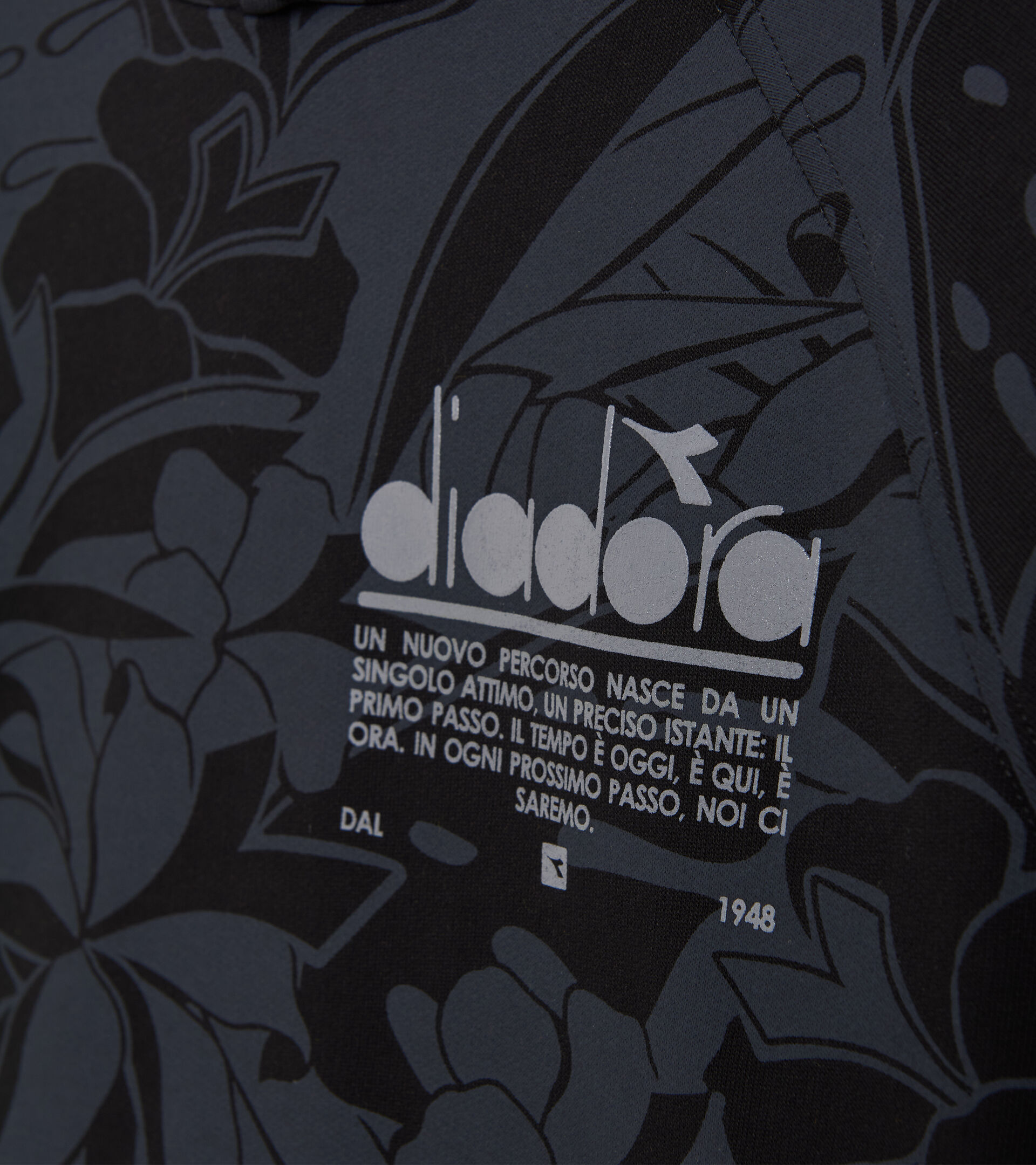 Cropped Cotton hoodie - Women L. HOODIE CROP MANIFESTO BLACK - Diadora