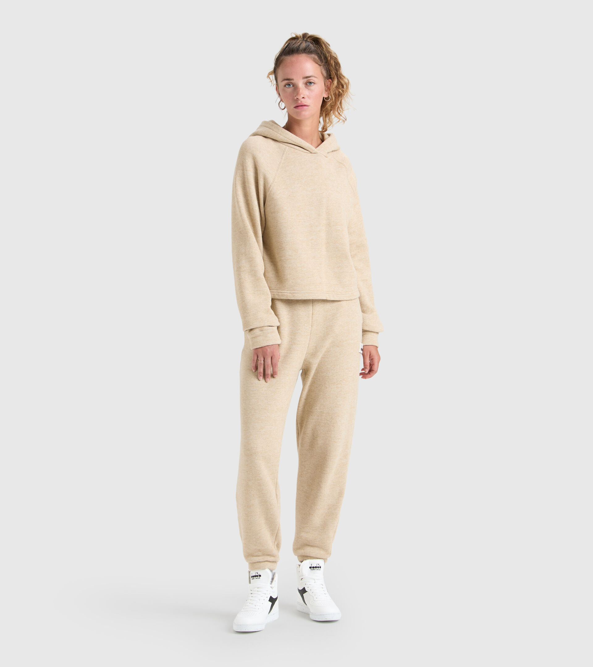 Sudadera deportiva crop con capucha - Mujer L. HOODIE CROP MANIFESTO 2030 MEZCLA BEIGE CUERDA - Diadora