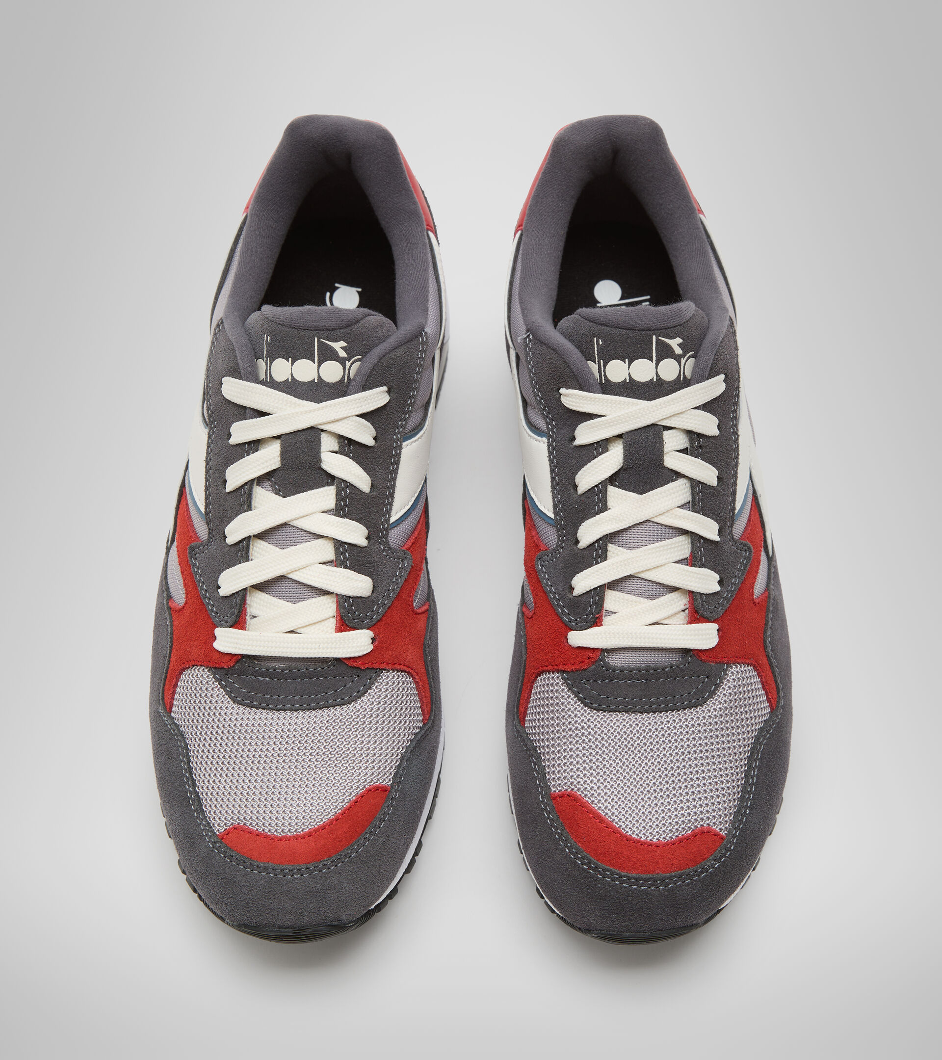 Sporty sneakers - Unisex N902 GULL/EBONY - Diadora