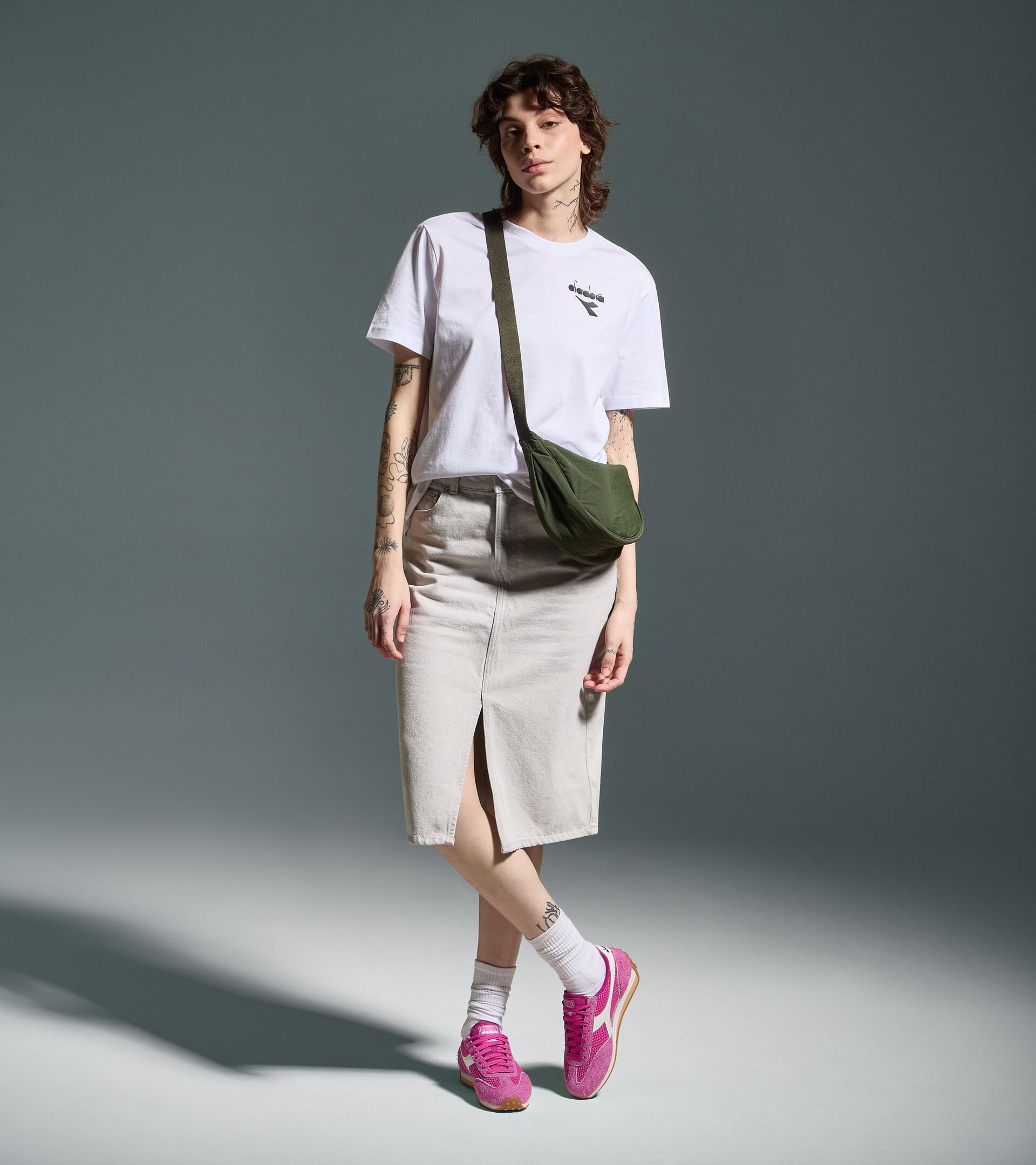 Cotton t-shirt - Men’s T-SHIRT SS ESS. SPORTS SL OPTICAL WHITE/BLACK - Diadora