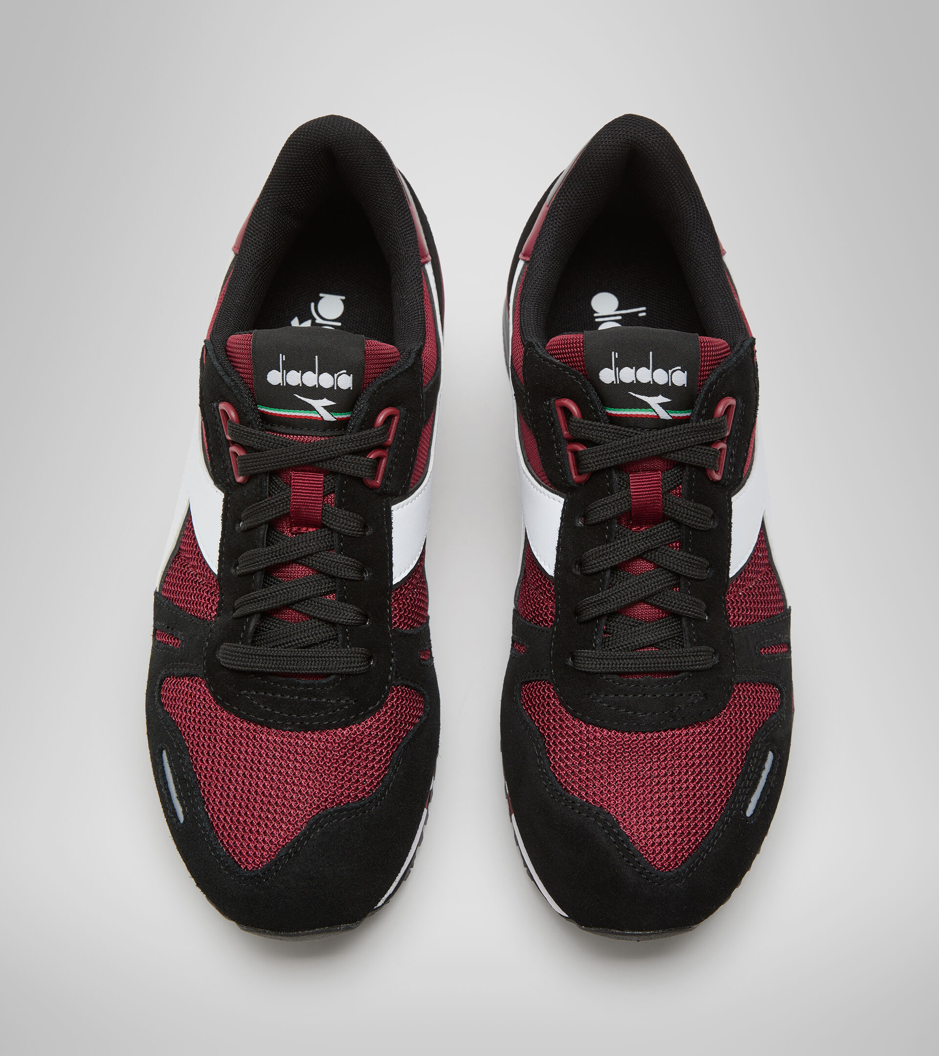 Sports shoe - Men TITAN RHUBARB/BLACK - Diadora