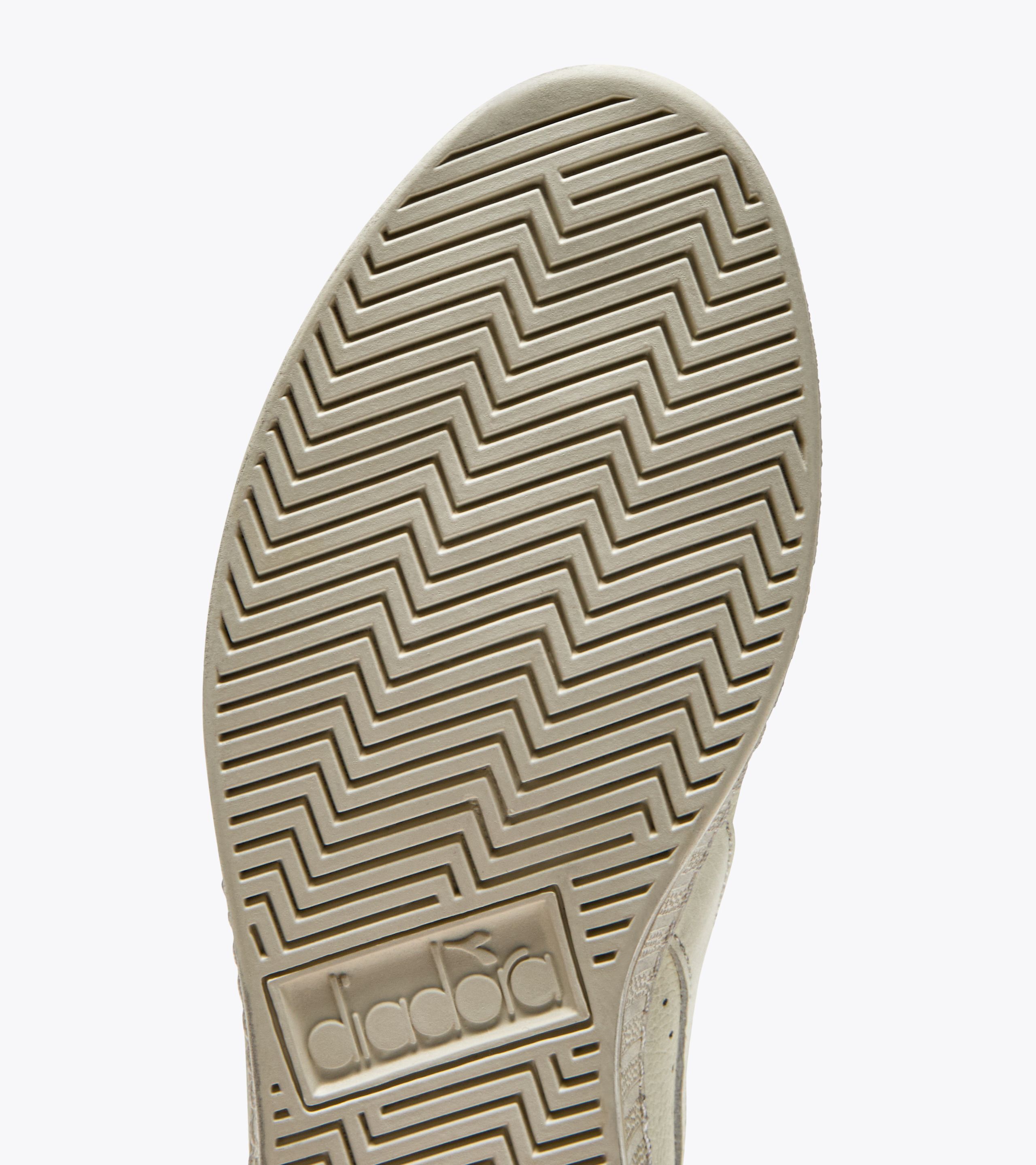 Diadora continental top