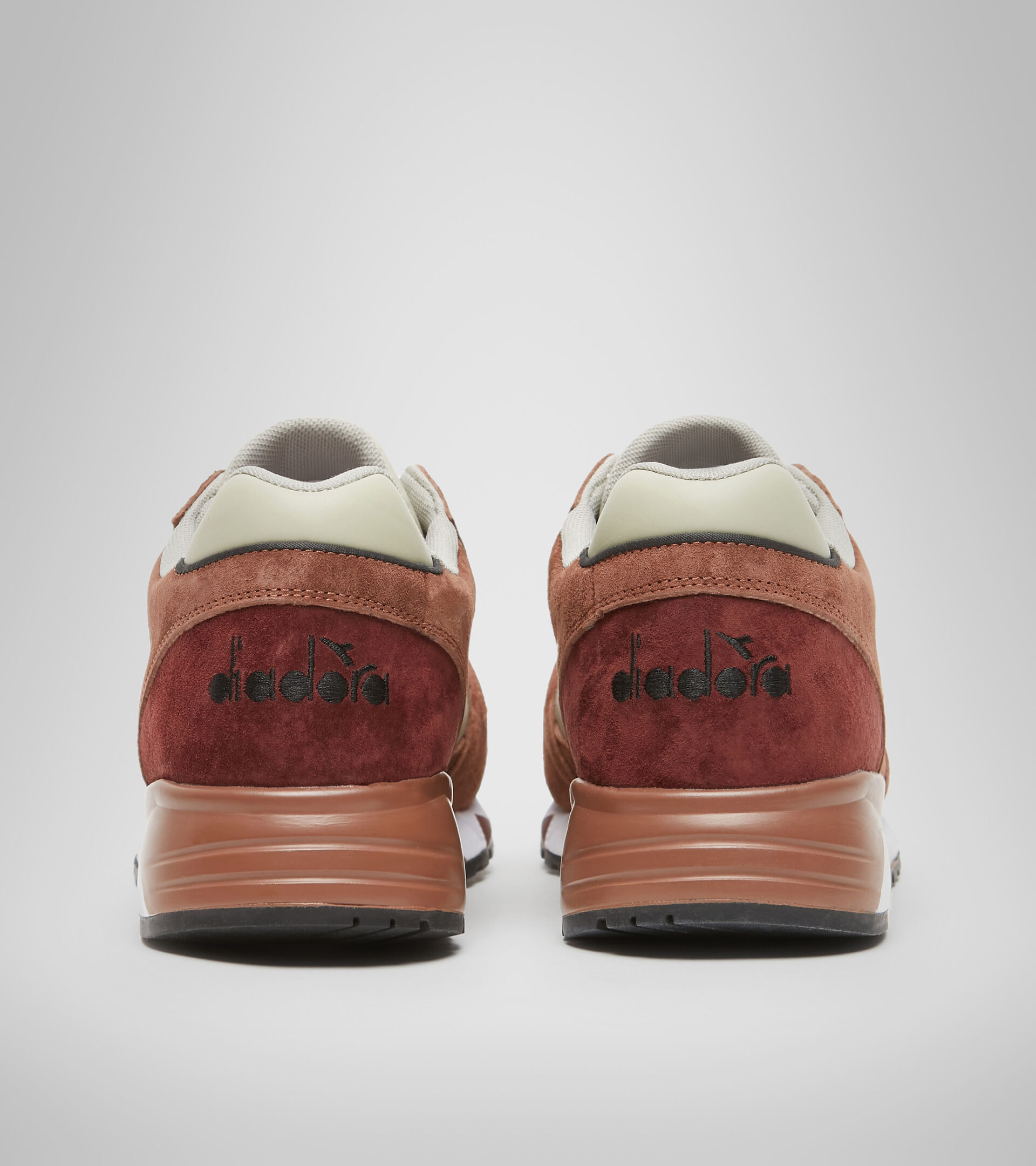 Sports shoes - Men  S8000 OVERLAND CAROB BROWN - Diadora