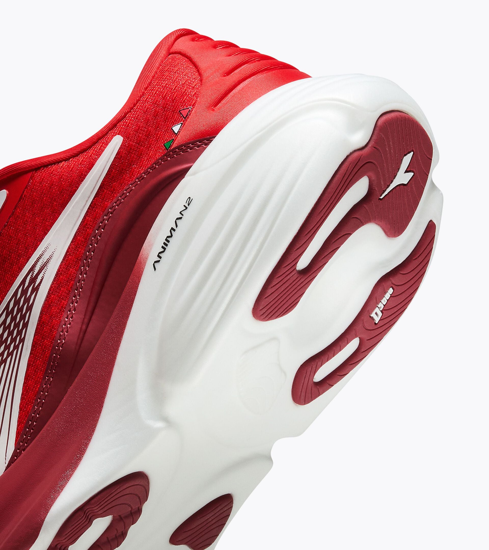 Made in Italy running shoe - Lightness and cushioning - All-Gender ATOMO STAR FIERY RED/WHITE - Diadora
