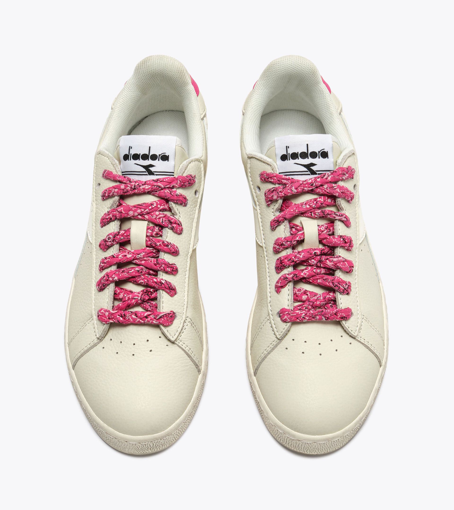 Retro-tennis sneaker - Women&rsquo;s
 GAME LOW WAXED PAISLEY WN WHITE/MAGENTA - Diadora