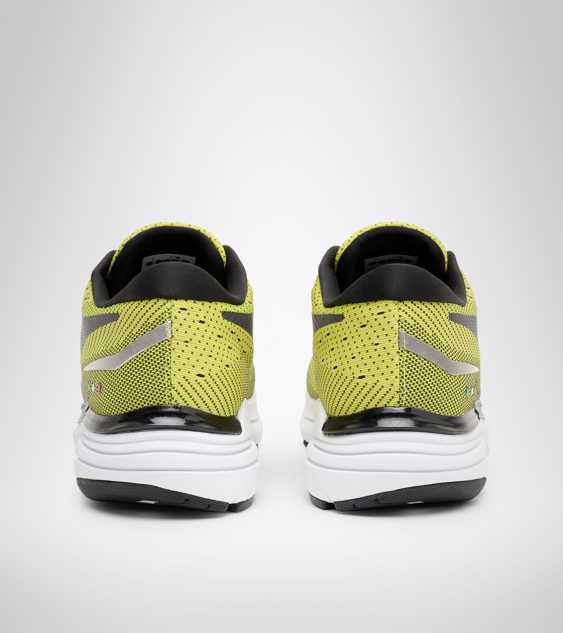 Footwear Sport UOMO MYTHOS BLUSHIELD 6 SULPHUR SPRING/BLACK/WHITE Diadora