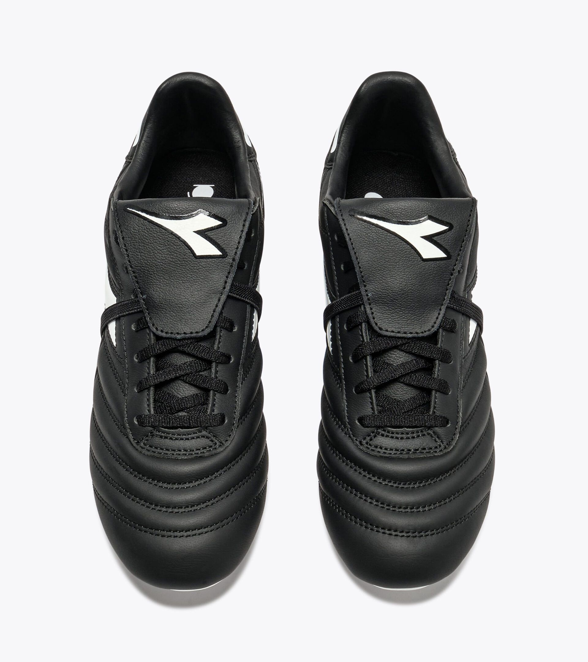 Bota de f&uacute;tbol de piel para superficies compactas - Hombre BRASIL ICON LT T MDPU NEGRO/BLANCO - Diadora