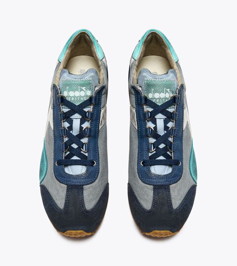 Zapatilla Heritage de piel - Para todos los géneros
 EQUIPE DIRTY SW EVO AZUL CELESTIAL - Diadora