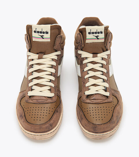 MAGIC BASKET DEMI STAINED, COCOA CREME/PRISTINE Sporty sneakers - Unisex MAGIC BASKET DEMI STAINED COCOA CREME/PRISTINE - Diadora