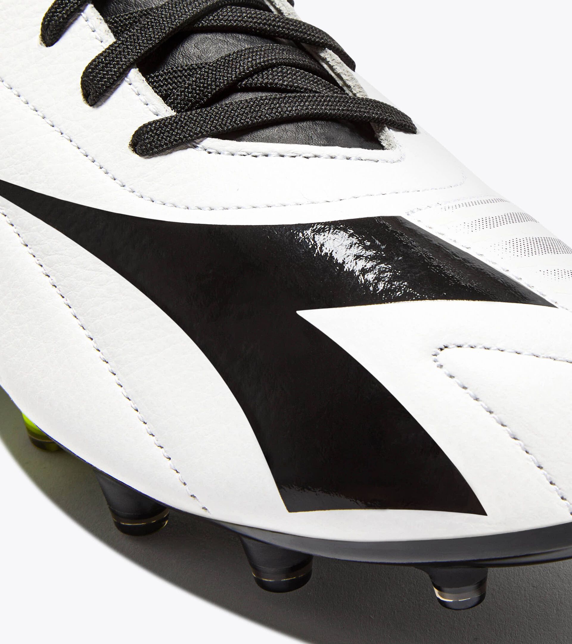 Leather calcio boots for firm grounds - Made In Italy - Gender Neutral MAXIMUS ICON ITA SLX BLACK/WHITE/YELLOW FL DD - Diadora