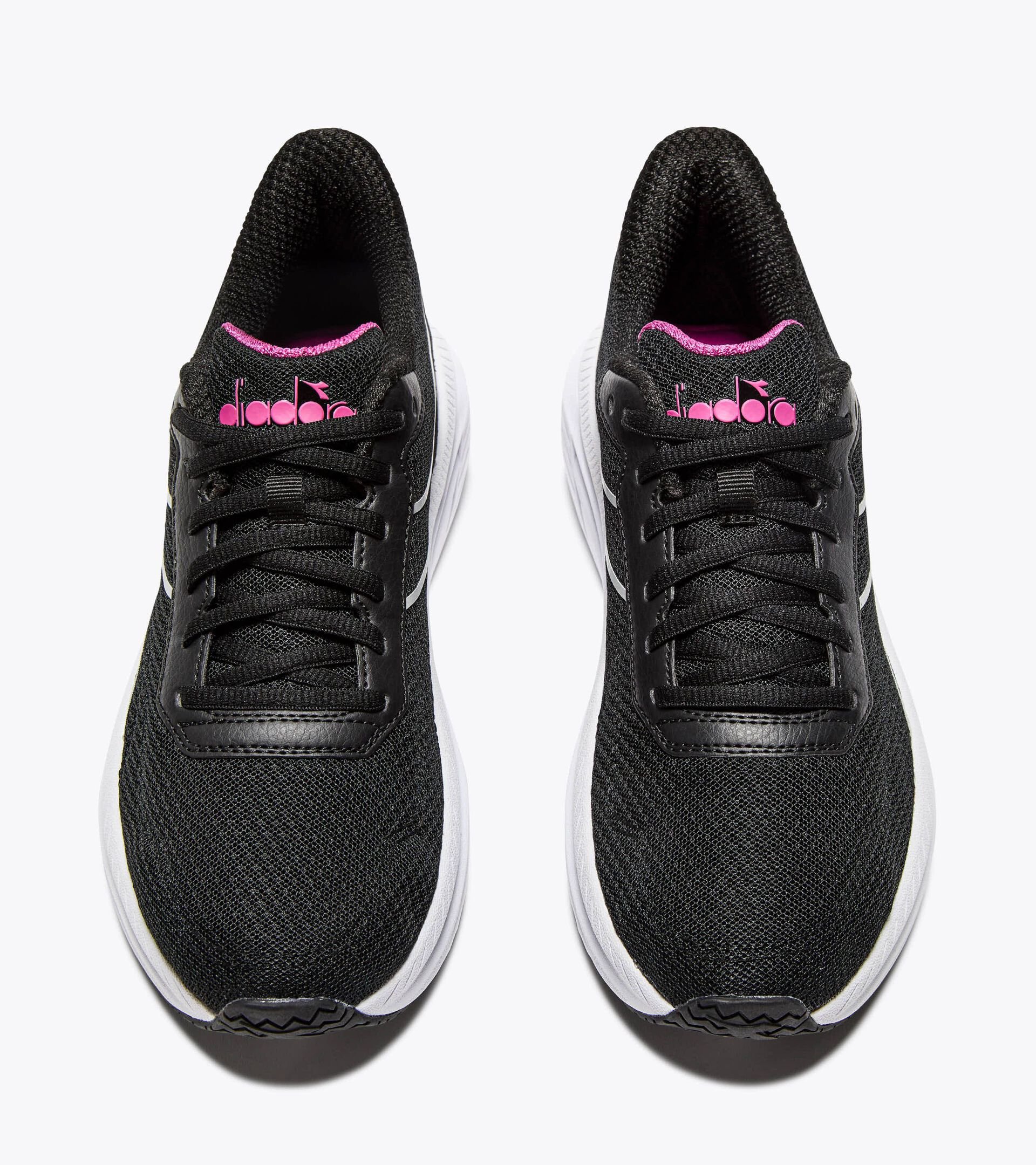 Walking shoe - Women’s
 PASSO 5 W BLACK/SILVER/WHITE - Diadora