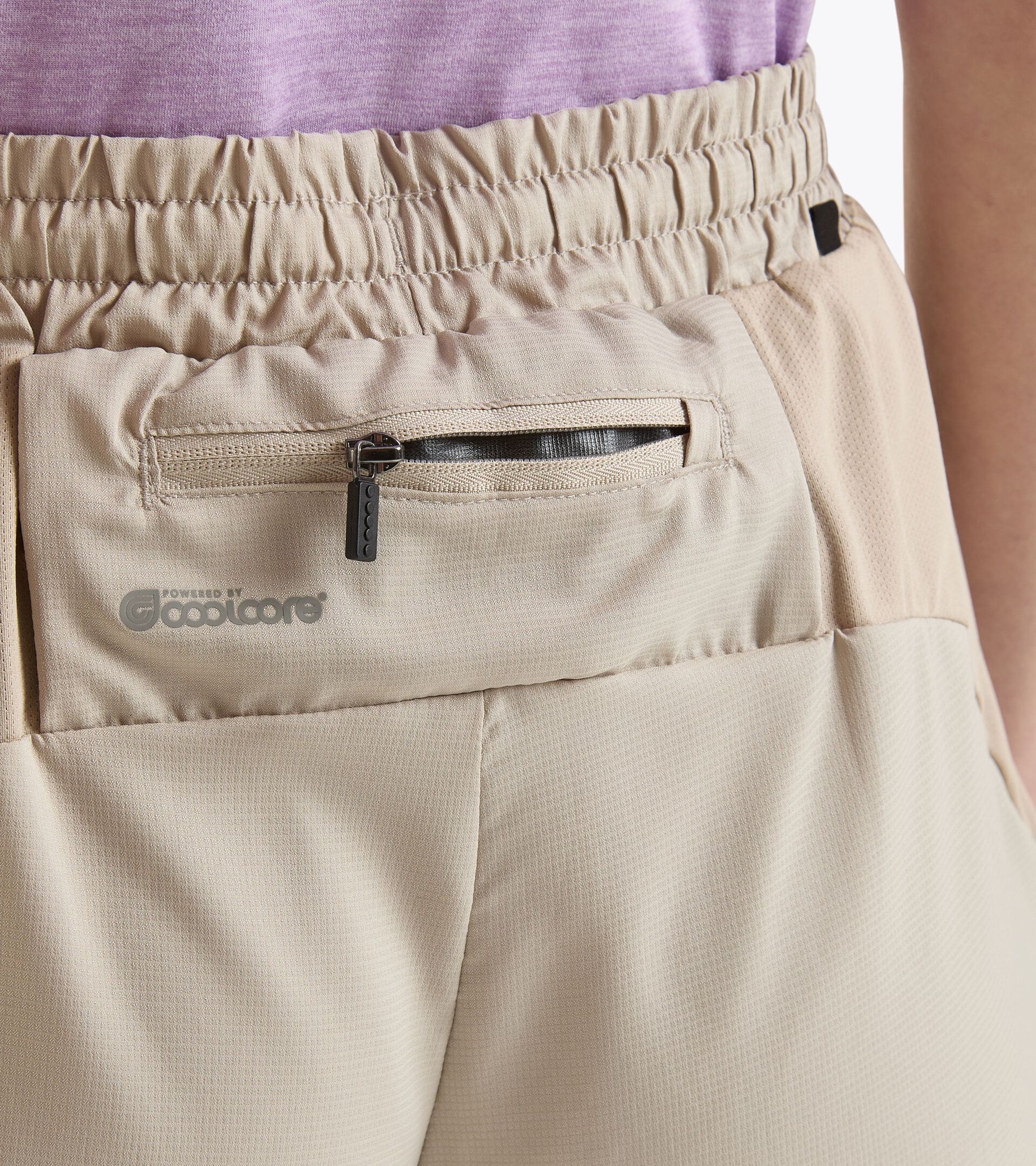 Pantalones cortos de running 4’’ - Tejido ligero - Mujer L. SHORTS 4'' MILL CITY BEIGE HUMUS - Diadora