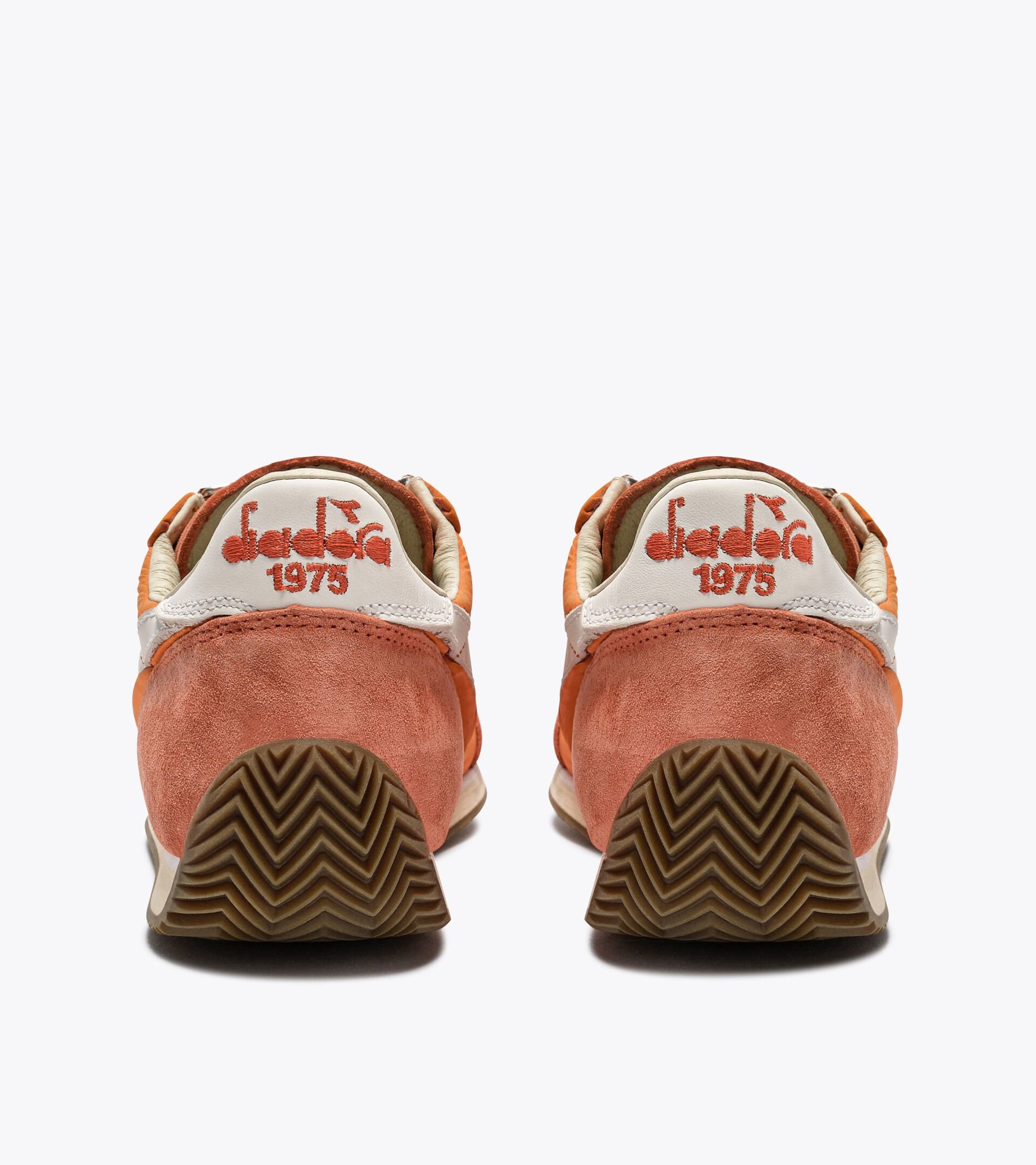 Sneaker Heritage in suede - Per ogni genere EQUIPE VELA SW ARANCIO TULIPANO - Diadora
