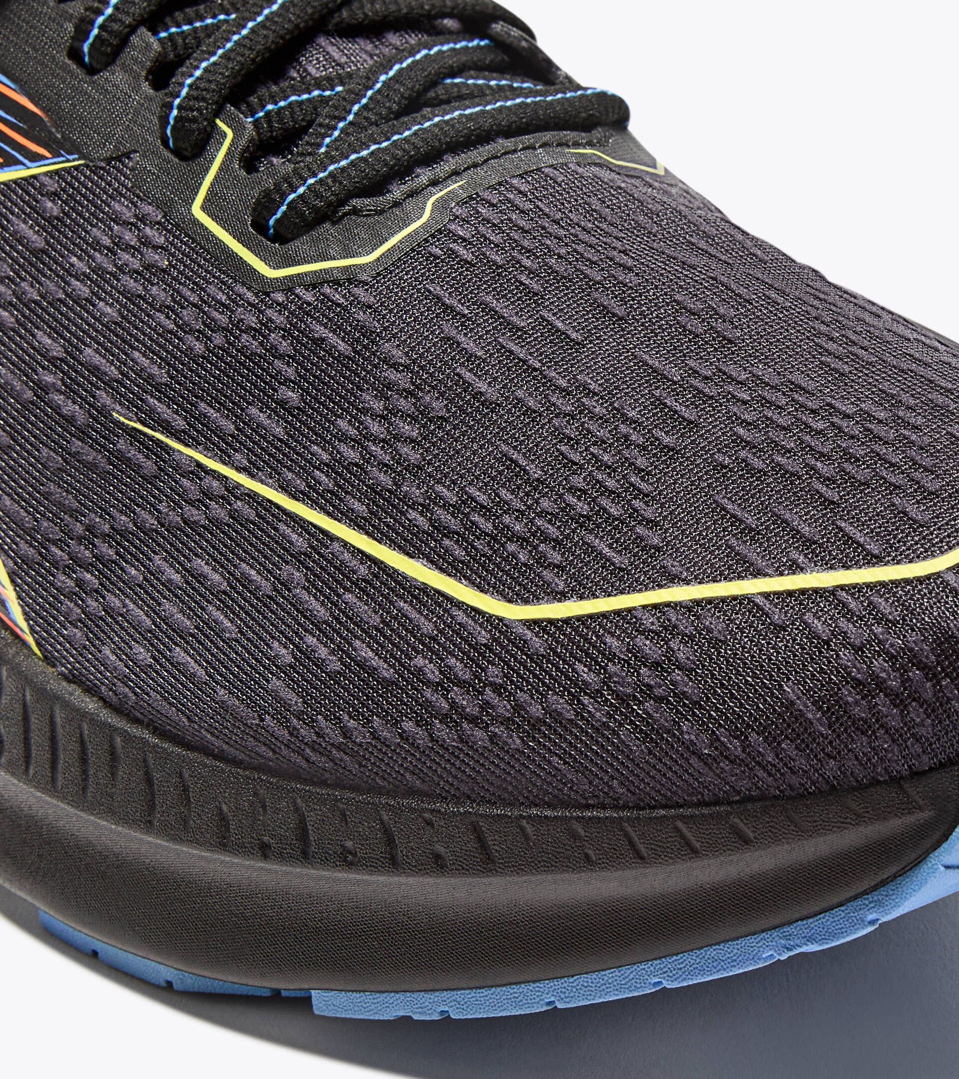 Zapatilla de running - Estabilidad y ligereza - Hombre MYTHOS BLUSHIELD VOLO 5 BLK/SULPHUR SPRING/ULTRAMARINE - Diadora