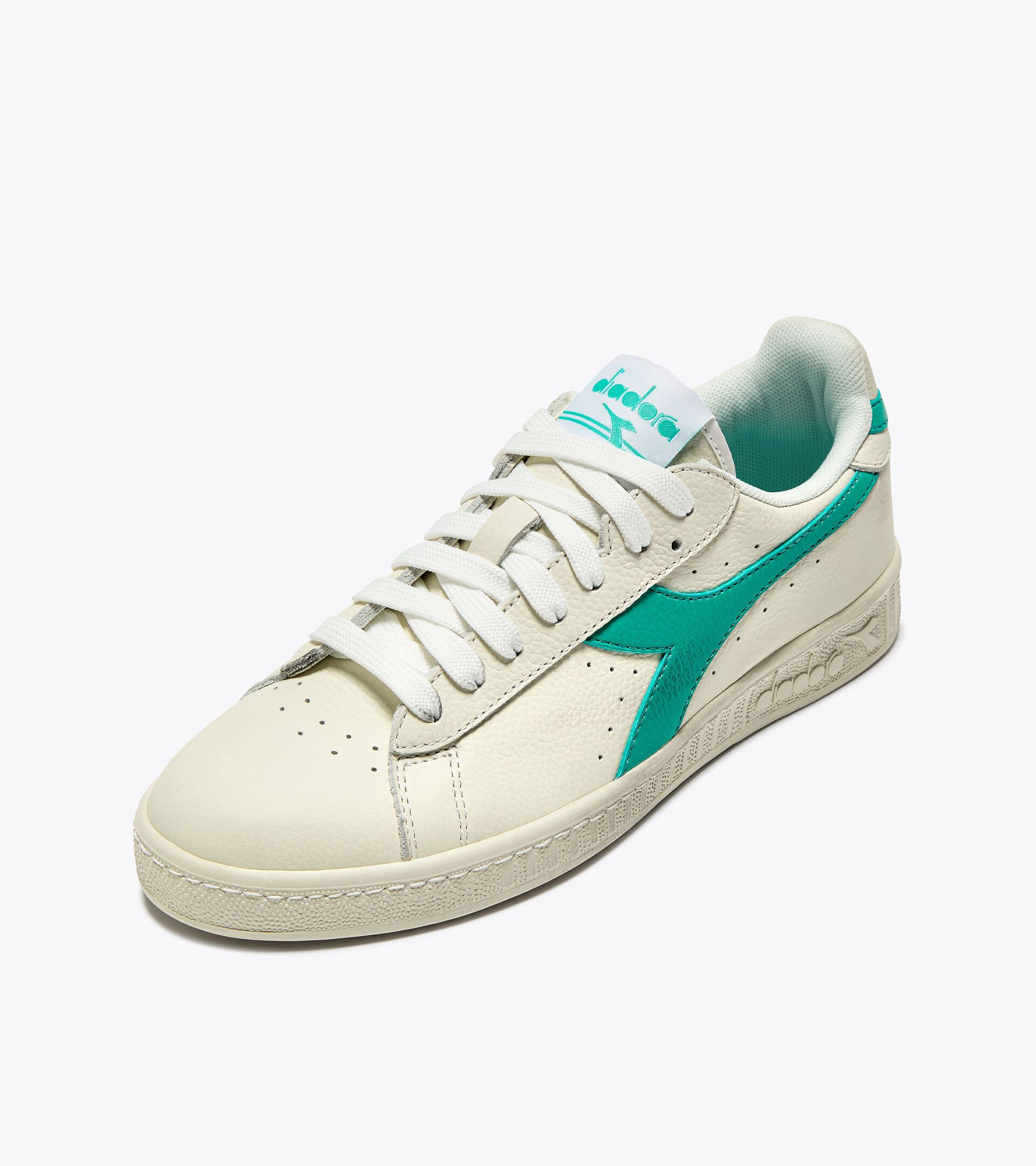 Sporty sneakers - All-Gender GAME L LOW WAXED SPECTRA GREEN - Diadora