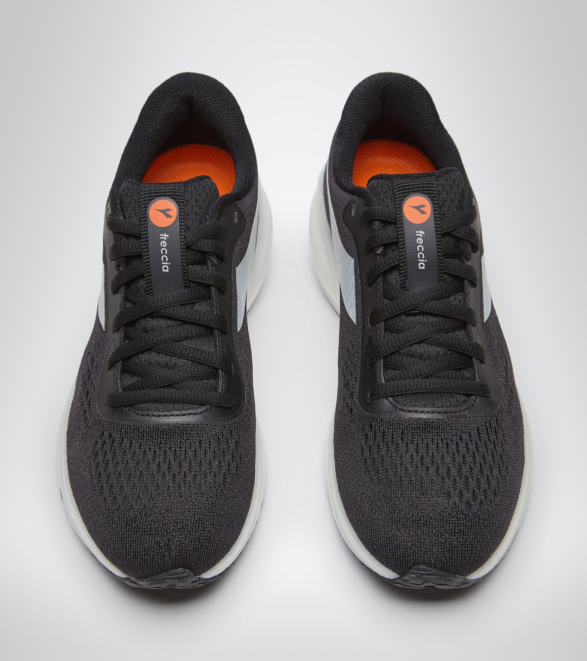 Running shoes - Women FRECCIA W BLACK/SILVER - Diadora