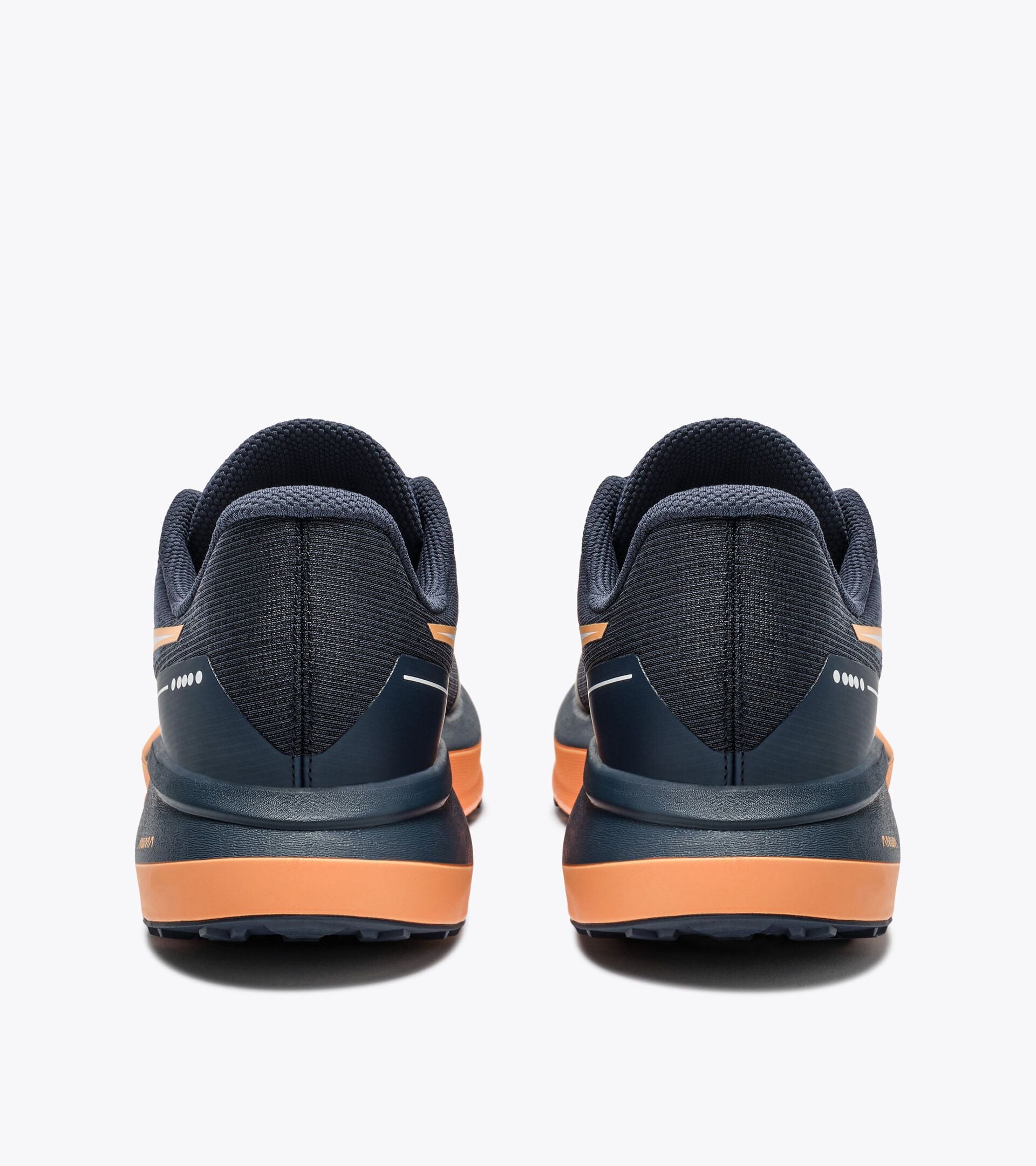 Running shoe - Stability, comfort and durability - All-gender
 NUCLEO 2 GR AFTER MIDNIGHT /PEACH COBBLER - Diadora