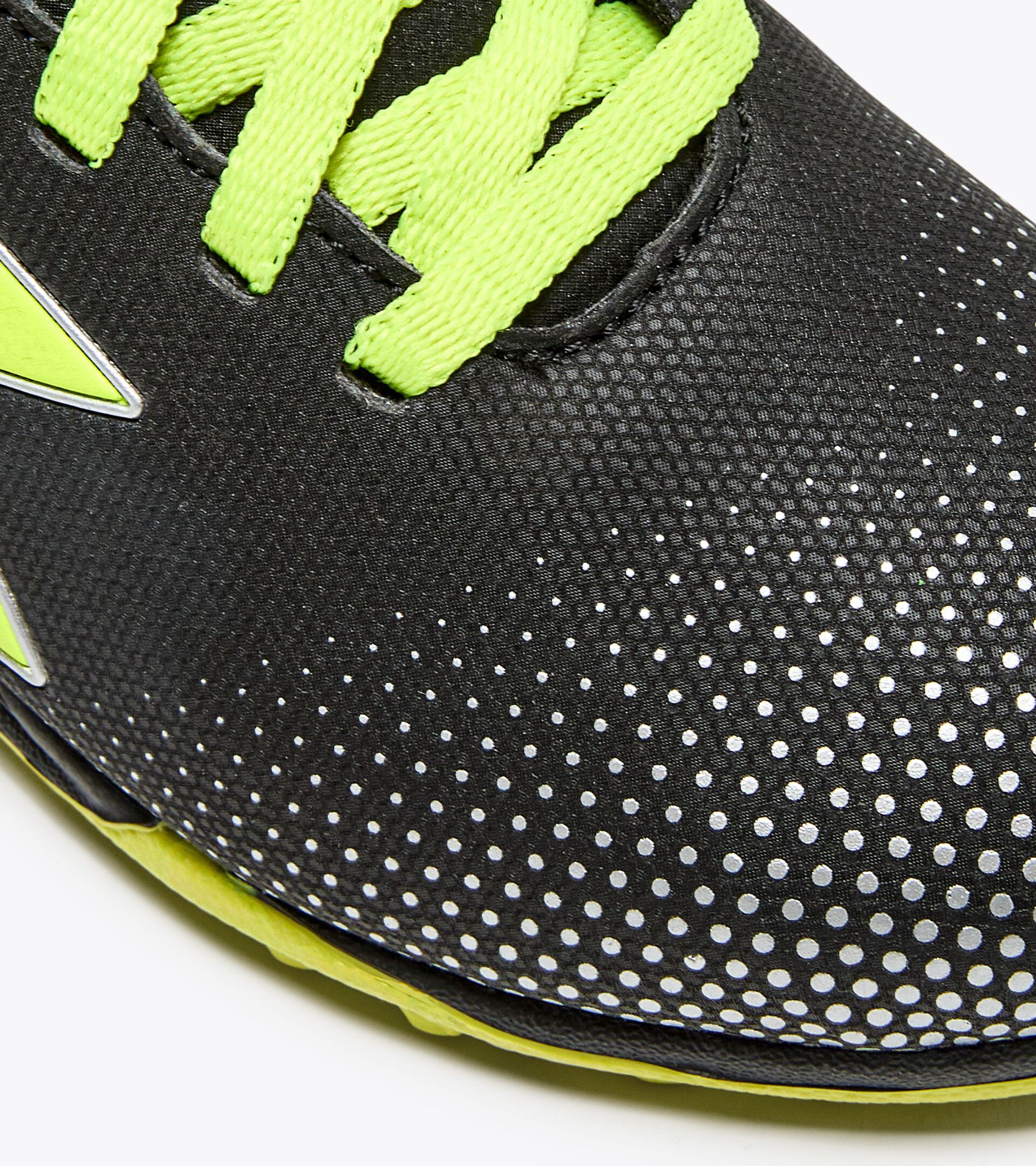 Calcio boots for synthetic ground - Junior PICHICHI 7 TF JR BLACK/YELLOW FL DD/SILVER DD - Diadora