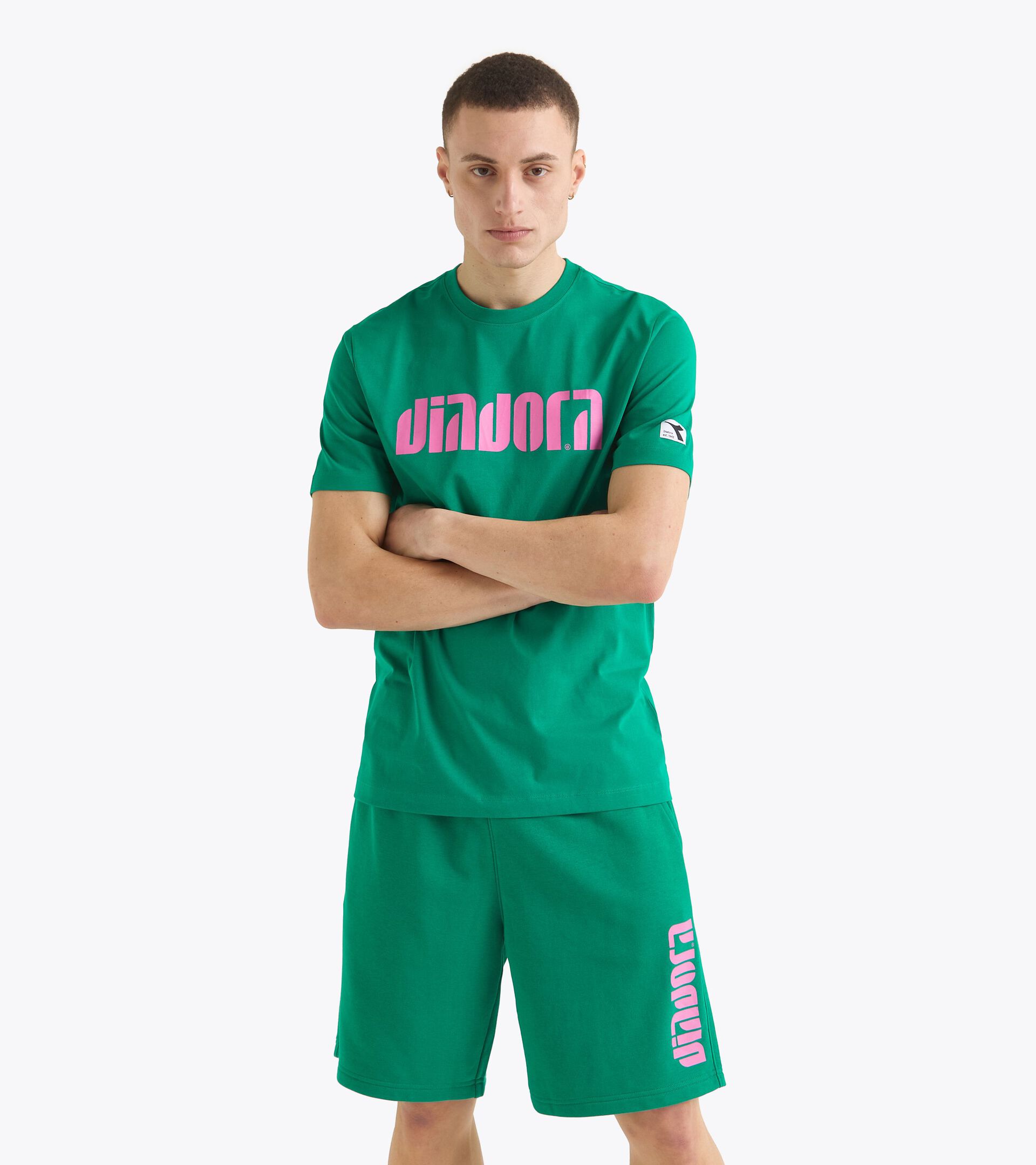 Camiseta - Para todos los géneros T-SHIRT SS ATHL. LOGO VERDE 562 C - Diadora