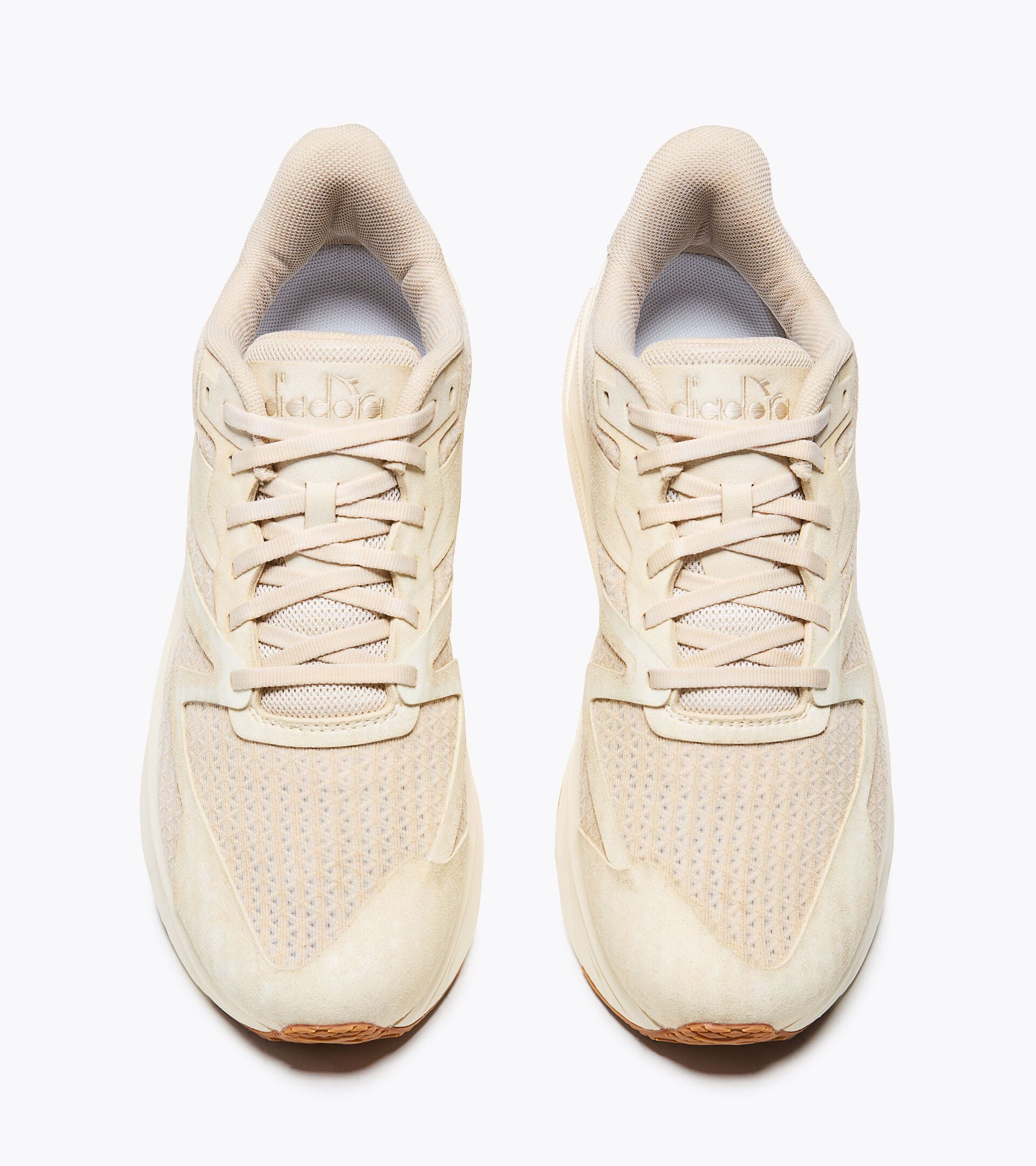 Sportlicher Sneaker - Archivdesign - F&uuml;r alle Geschlechter V7000 DIP DYE SAATPERLE BEIGE - Diadora
