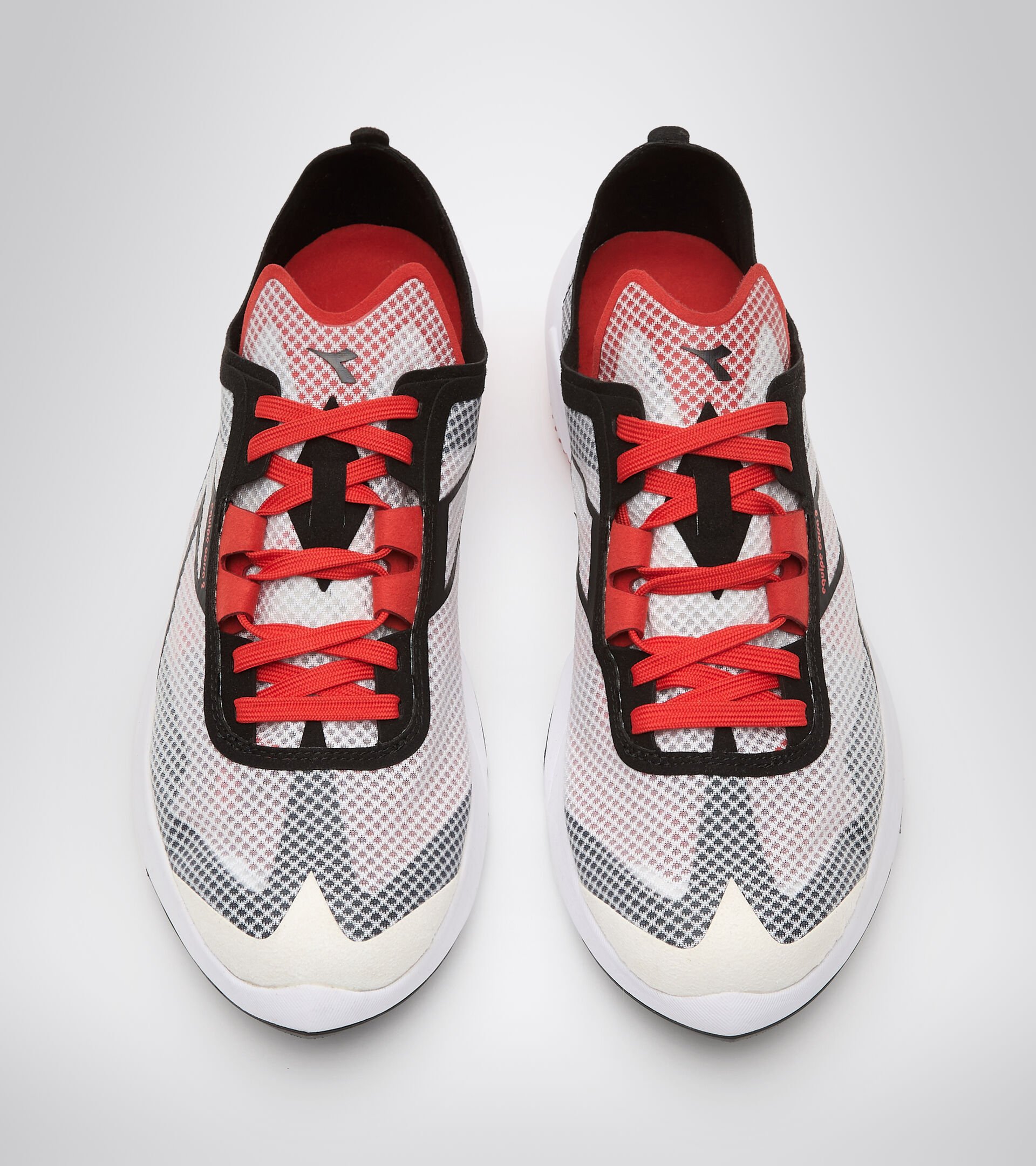 Chaussures de running - Homme EQUIPE CORSA 2 WHITE/BLACK/FIERY RED - Diadora