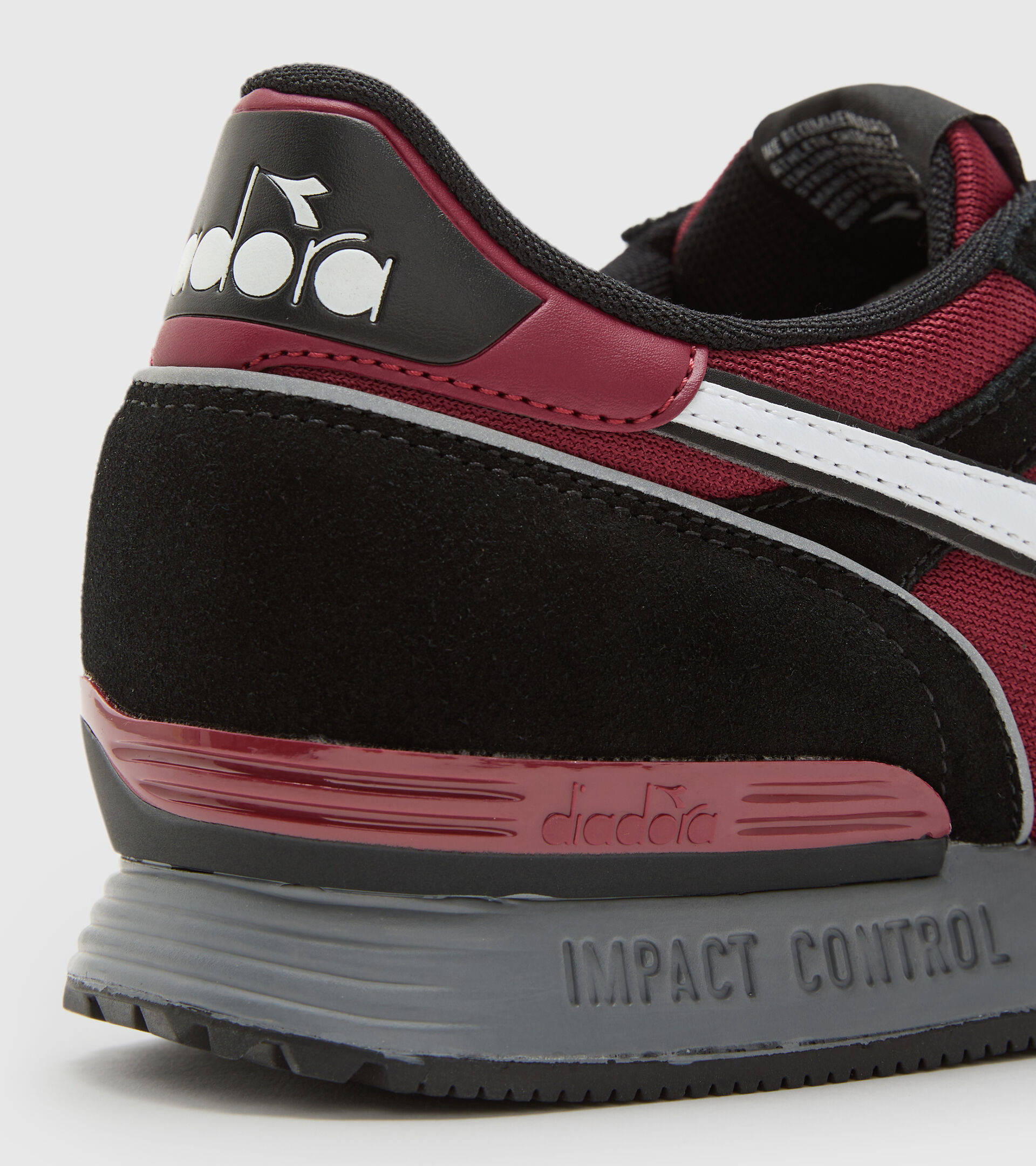 Sports shoe - Men TITAN RHUBARB/BLACK - Diadora