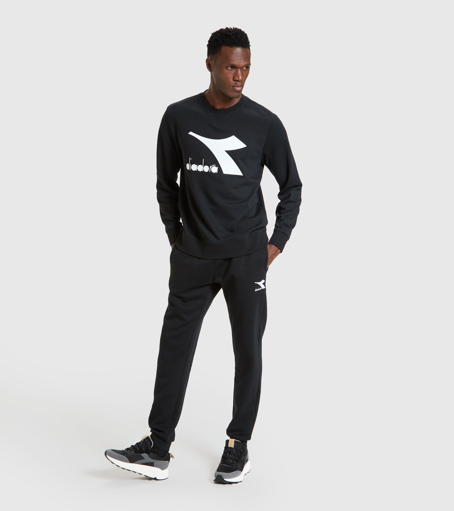 Crew-neck sweatshirt - Men SWEATSHIRT CREW LOGO CHROMIA BLACK - Diadora