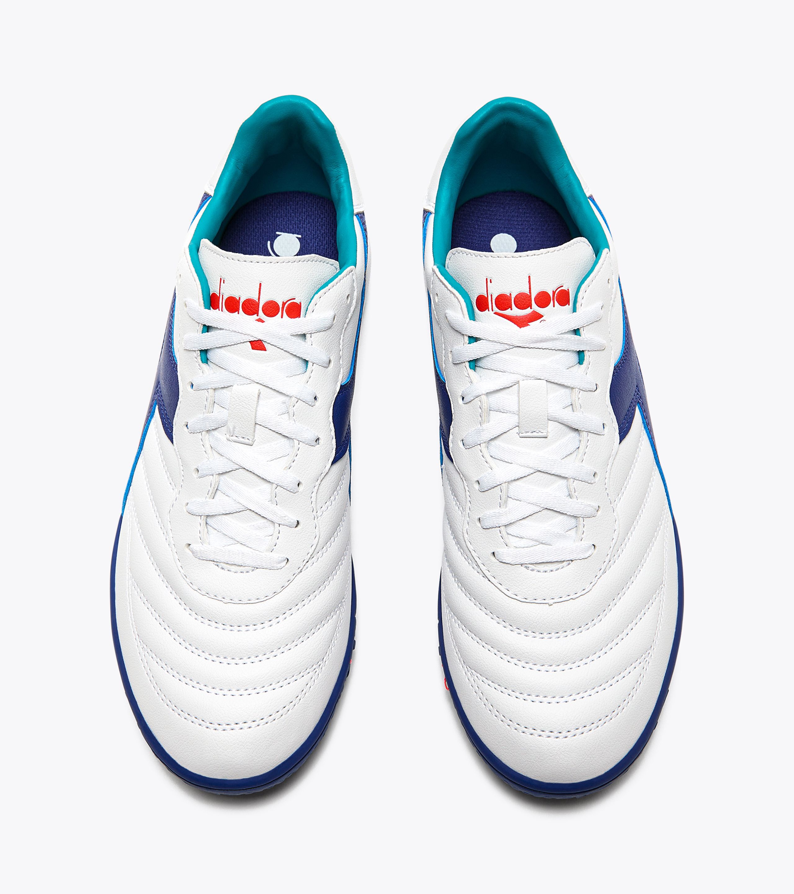 Diadora top turf shoes