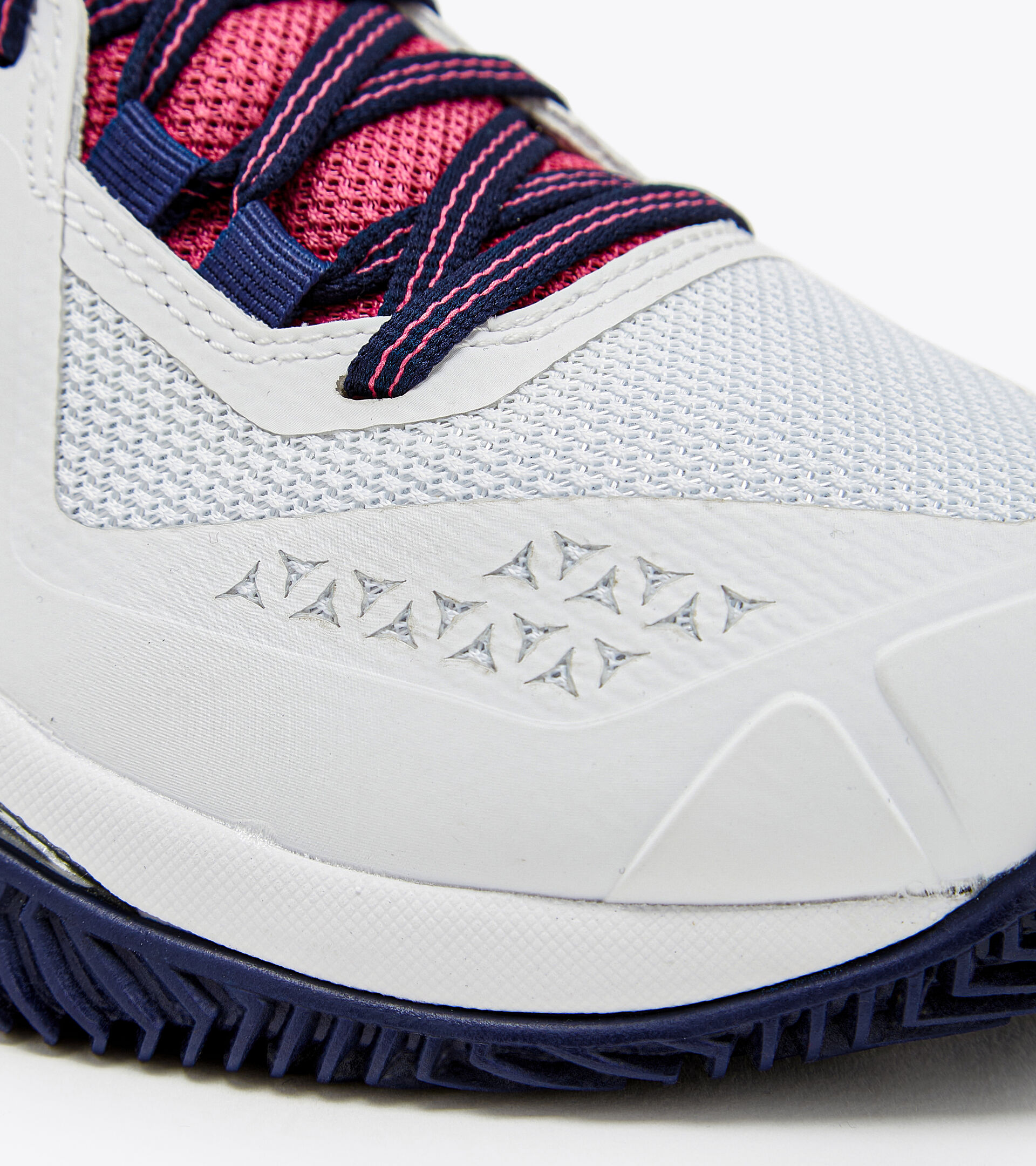 Tennis shoes for clay courts - Women BLUSHIELD TORNEO 2 W CLAY WHITE/BLUEPRINT/PINK YARROW - Diadora